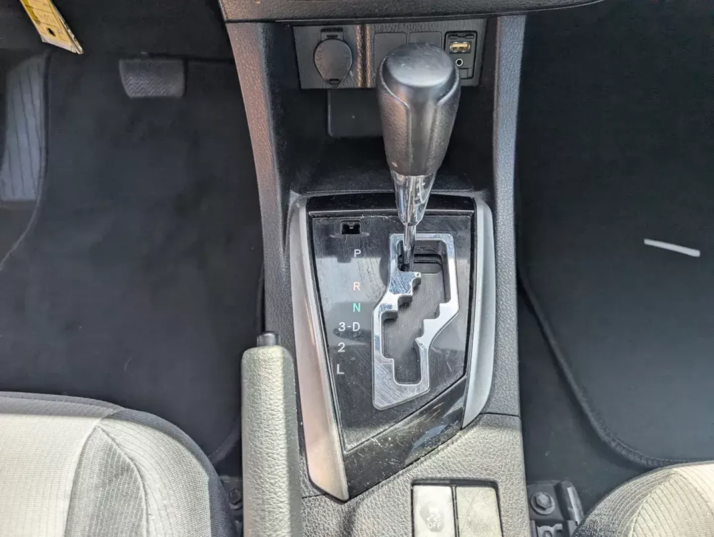 2014 Toyota Corolla LE (2T1BURHE6EC) with an Regular Unleaded I-4 1.8 L/110 engine, 1-Speed CVT w/OD transmission, located at 521 Old Farm Lane Rd, Prattville, AL, 36066, (334) 325-1505, 32.482460, -86.416367 - 2014 Toyota Corolla LE - Photo#13