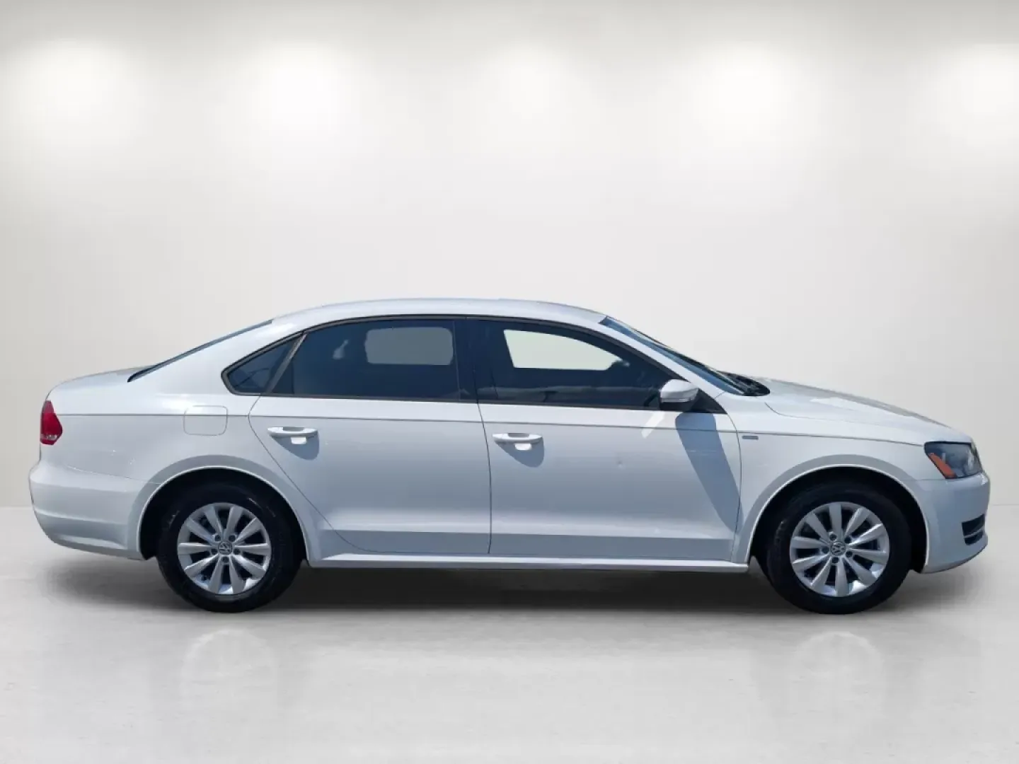 2014 Volkswagen Passat S (1VWAT7A30EC) with an Other engine, located at 521 Old Farm Lane Rd, Prattville, AL, 36066, (334) 325-1505, 32.482460, -86.416367 - **Discover Your Next Adventure with the 2014 Volkswagen Passat - Perfect for Every Family and Budget!**<br /> <br /> Are you in search of a reliable sedan that seamlessly blends comfort, affordability, and performance? Look no further than this stunning 2014 Volkswagen Passat, a versatile vehicle th - Photo#3