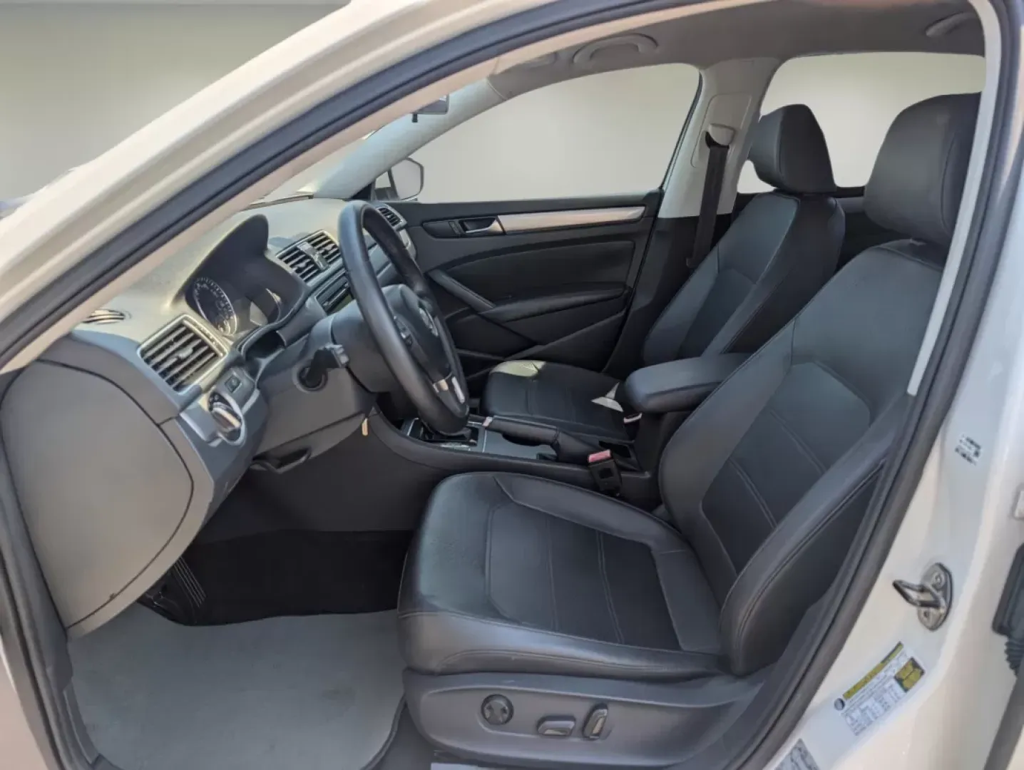 2014 Volkswagen Passat S (1VWAT7A30EC) with an Other engine, located at 521 Old Farm Lane Rd, Prattville, AL, 36066, (334) 325-1505, 32.482460, -86.416367 - **Discover Your Next Adventure with the 2014 Volkswagen Passat - Perfect for Every Family and Budget!**<br /> <br /> Are you in search of a reliable sedan that seamlessly blends comfort, affordability, and performance? Look no further than this stunning 2014 Volkswagen Passat, a versatile vehicle th - Photo#9