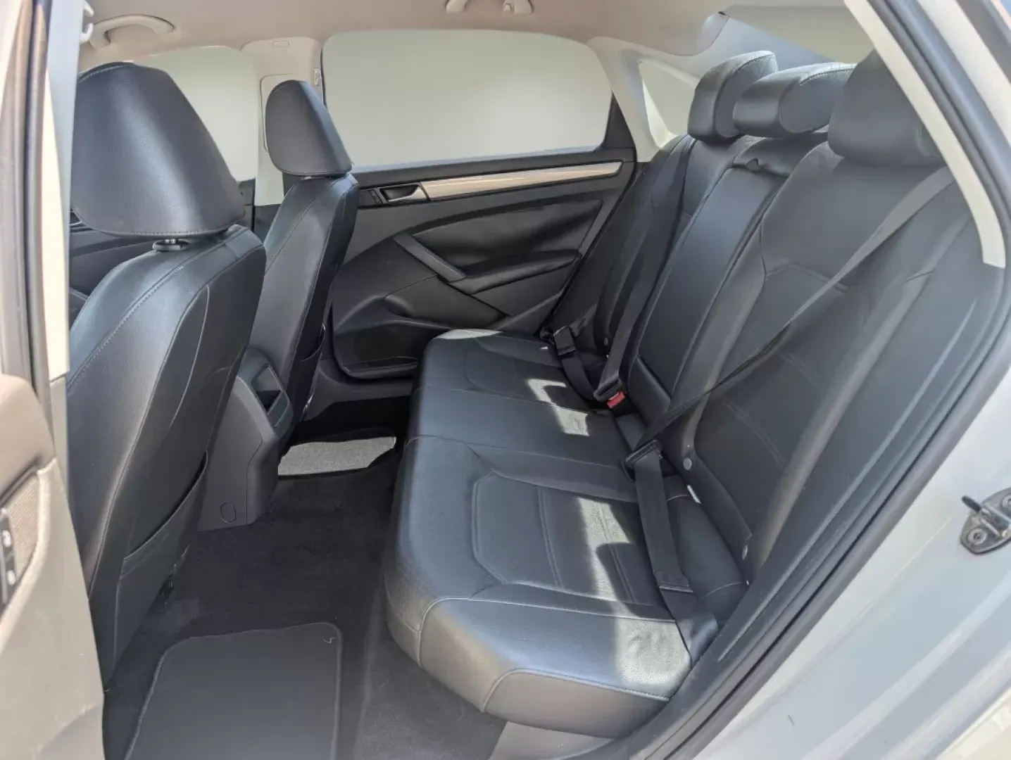 2014 Volkswagen Passat S (1VWAT7A30EC) with an Other engine, located at 521 Old Farm Lane Rd, Prattville, AL, 36066, (334) 325-1505, 32.482460, -86.416367 - **Discover Your Next Adventure with the 2014 Volkswagen Passat - Perfect for Every Family and Budget!**<br /> <br /> Are you in search of a reliable sedan that seamlessly blends comfort, affordability, and performance? Look no further than this stunning 2014 Volkswagen Passat, a versatile vehicle th - Photo#10