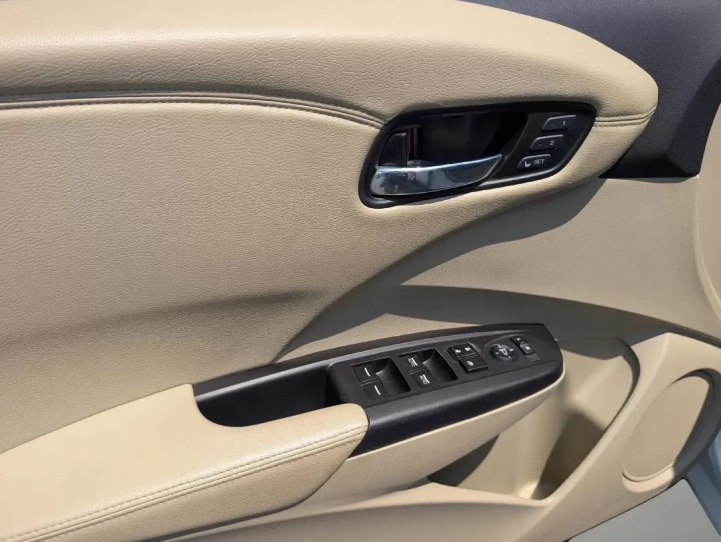 2015 Acura RDX Tech Pkg (5J8TB3H5XFL) with an Other engine, located at 5115 14th Ave., Columbus, GA, 31904, (706) 323-0345, 32.511494, -84.971046 - **Elevate Your Journeys with the 2015 Acura RDX: A Perfect Blend of Luxury and Utility**<br /> <br /> If you're looking for a vehicle that seamlessly enhances your day-to-day life while providing the comfort and performance you deserve, the 2015 Acura RDX is your ideal match. Whether you're a busy c - Photo#8
