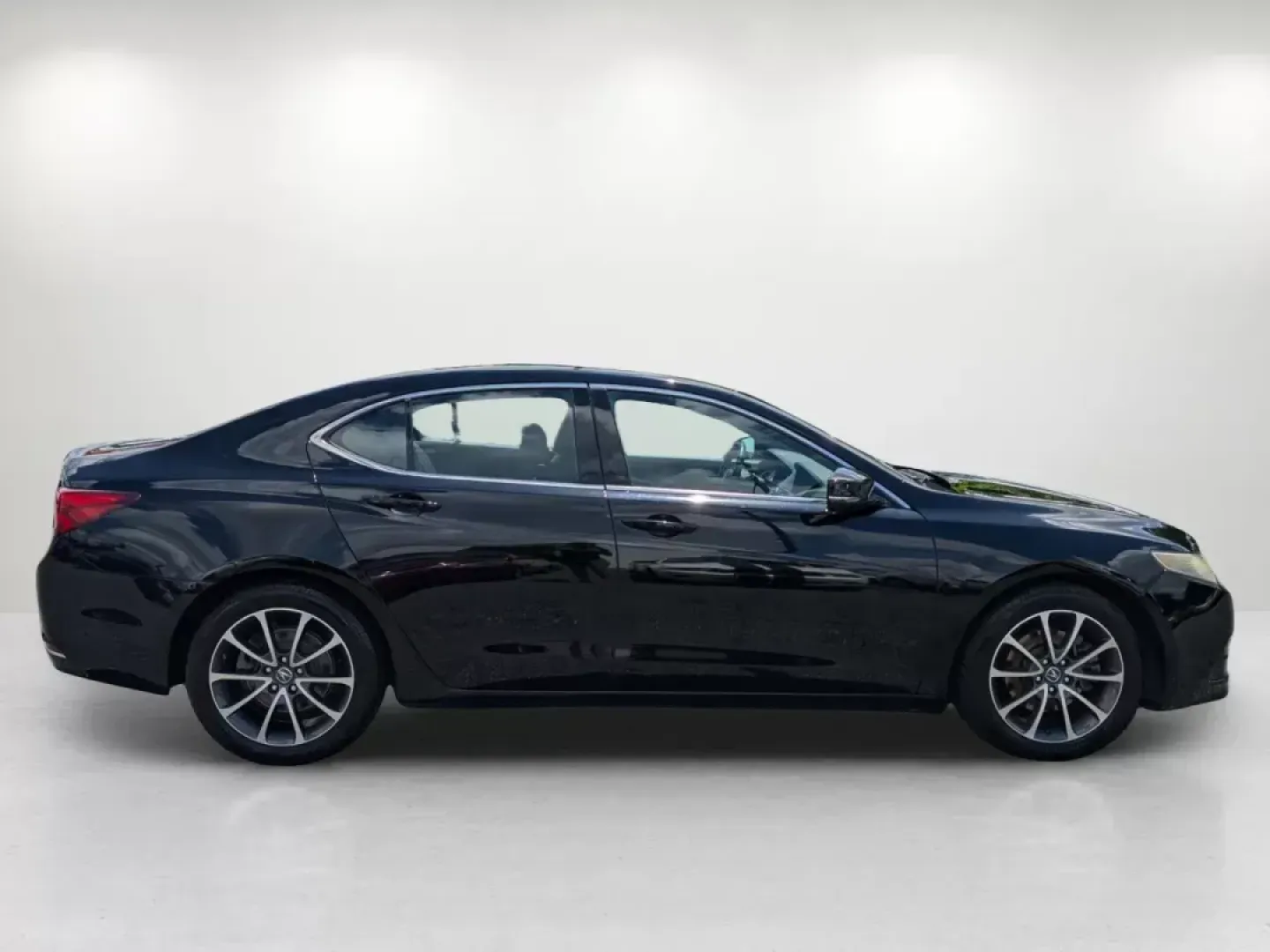 2015 Acura TLX V6 (19UUB2F3XFA) with an Premium Unleaded V-6 3.5 L/212 engine, 9-Speed Automatic w/OD transmission, located at 804 22nd Ave, Phenix City, AL, 36870, (334) 297-1860, 32.484749, -85.024475 - Looking for a vehicle that seamlessly blends luxury and performance with the practicality your lifestyle demands? Look no further than this stunning 2015 Acura TLX V6, available at Gils Auto - Phenix City #2, located at 804 22nd Ave, Phenix City, AL 36870. This sophisticated sedan is perfect for com - Photo#3