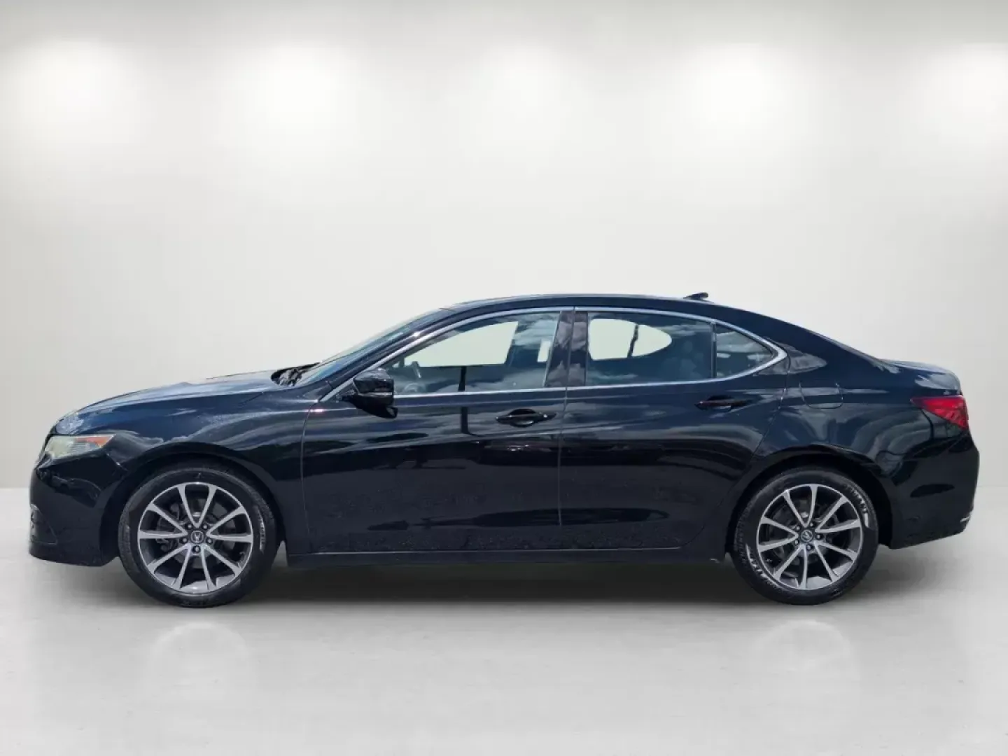 2015 Acura TLX V6 (19UUB2F3XFA) with an Premium Unleaded V-6 3.5 L/212 engine, 9-Speed Automatic w/OD transmission, located at 804 22nd Ave, Phenix City, AL, 36870, (334) 297-1860, 32.484749, -85.024475 - Looking for a vehicle that seamlessly blends luxury and performance with the practicality your lifestyle demands? Look no further than this stunning 2015 Acura TLX V6, available at Gils Auto - Phenix City #2, located at 804 22nd Ave, Phenix City, AL 36870. This sophisticated sedan is perfect for com - Photo#7