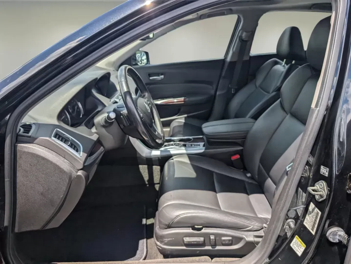 2015 Acura TLX V6 (19UUB2F3XFA) with an Premium Unleaded V-6 3.5 L/212 engine, 9-Speed Automatic w/OD transmission, located at 804 22nd Ave, Phenix City, AL, 36870, (334) 297-1860, 32.484749, -85.024475 - Looking for a vehicle that seamlessly blends luxury and performance with the practicality your lifestyle demands? Look no further than this stunning 2015 Acura TLX V6, available at Gils Auto - Phenix City #2, located at 804 22nd Ave, Phenix City, AL 36870. This sophisticated sedan is perfect for com - Photo#9