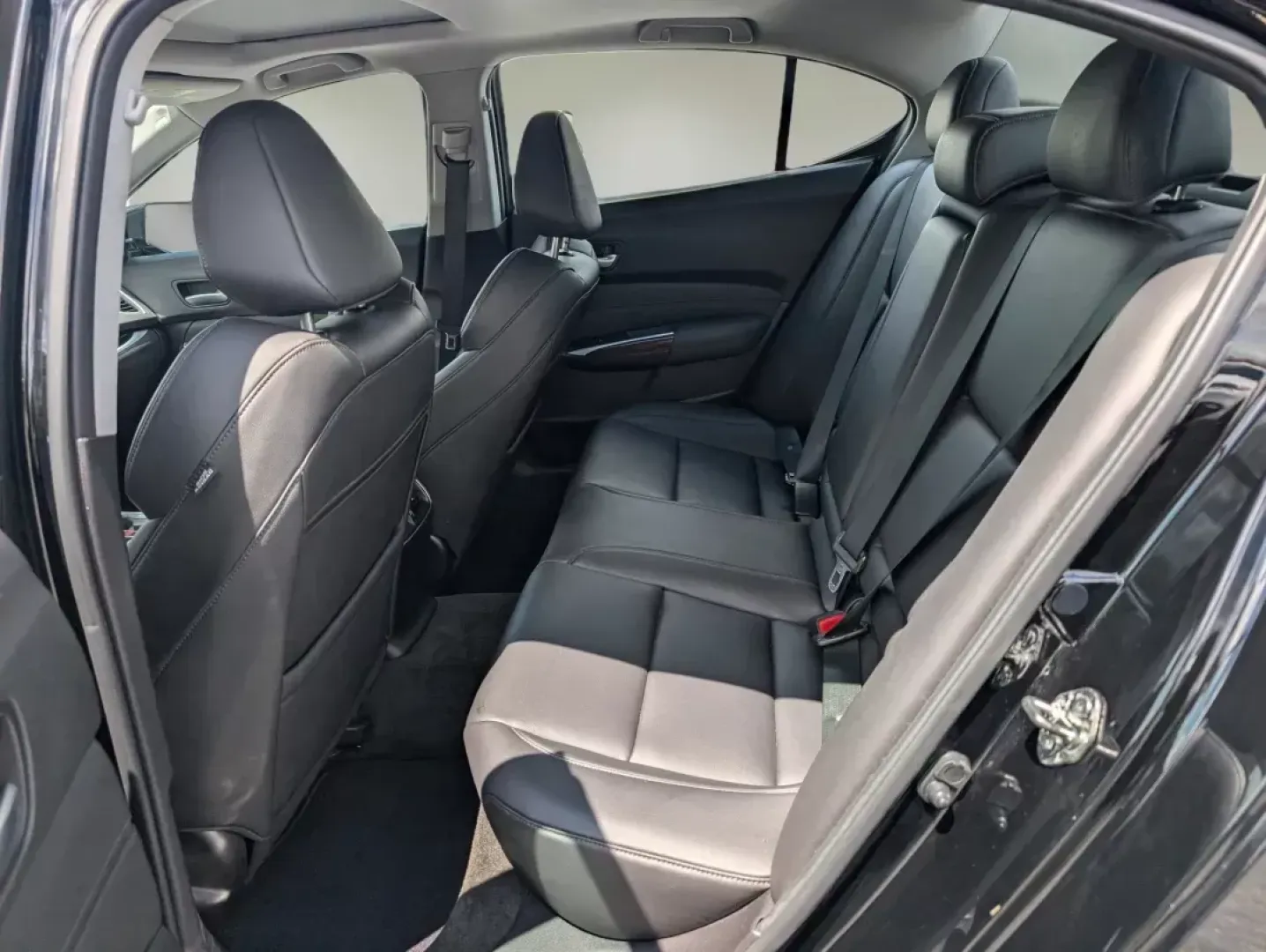2015 Acura TLX V6 (19UUB2F3XFA) with an Premium Unleaded V-6 3.5 L/212 engine, 9-Speed Automatic w/OD transmission, located at 804 22nd Ave, Phenix City, AL, 36870, (334) 297-1860, 32.484749, -85.024475 - Looking for a vehicle that seamlessly blends luxury and performance with the practicality your lifestyle demands? Look no further than this stunning 2015 Acura TLX V6, available at Gils Auto - Phenix City #2, located at 804 22nd Ave, Phenix City, AL 36870. This sophisticated sedan is perfect for com - Photo#10