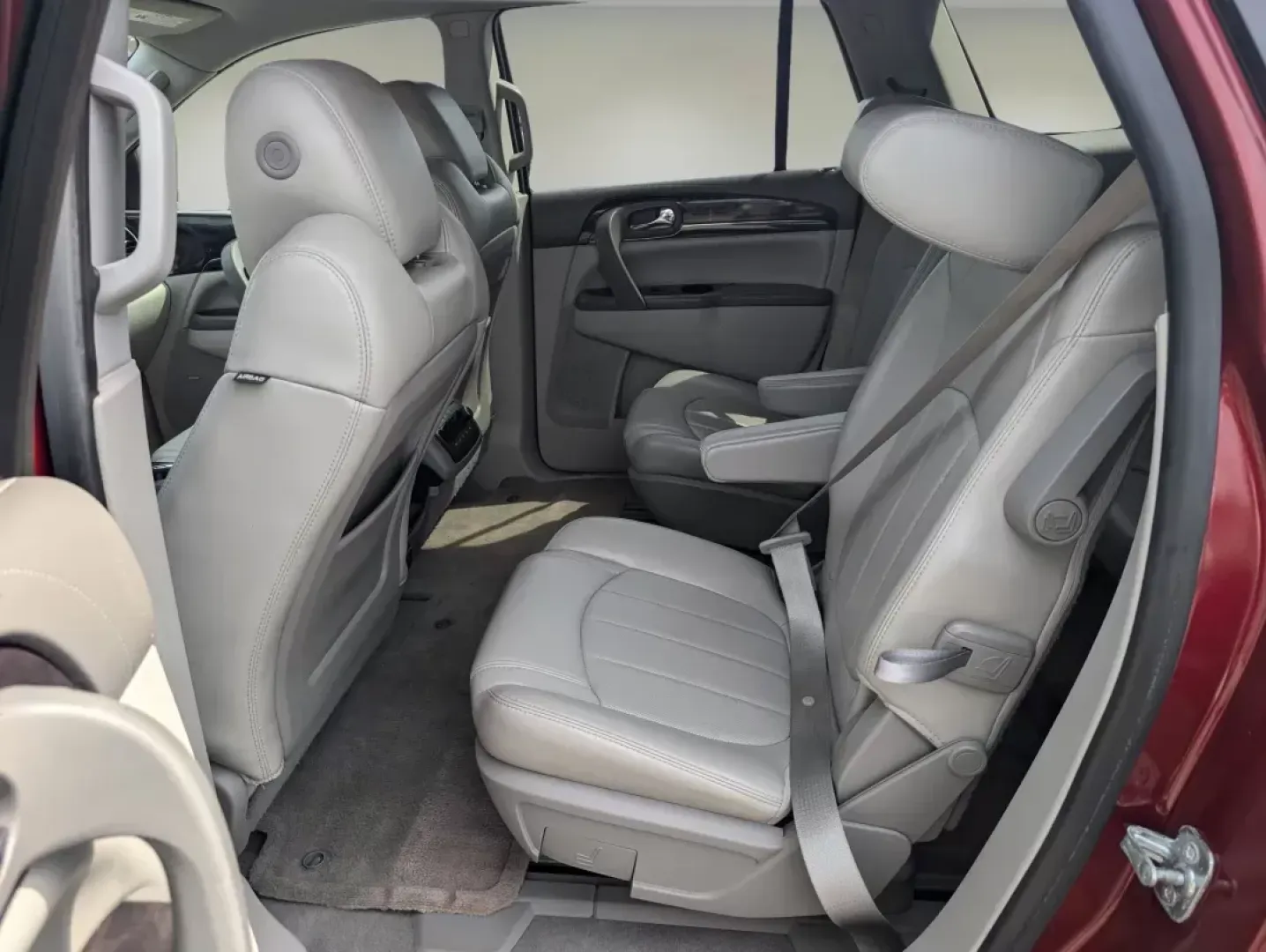 2015 /Light Titanium Buick Enclave Leather (5GAKRBKD5FJ) with an Gas V6 3.6L/217 engine, 6-Speed Automatic transmission, located at 804 22nd Ave, Phenix City, AL, 36870, (334) 297-1860, 32.484749, -85.024475 - 2015 Buick Enclave Leather - Photo#10