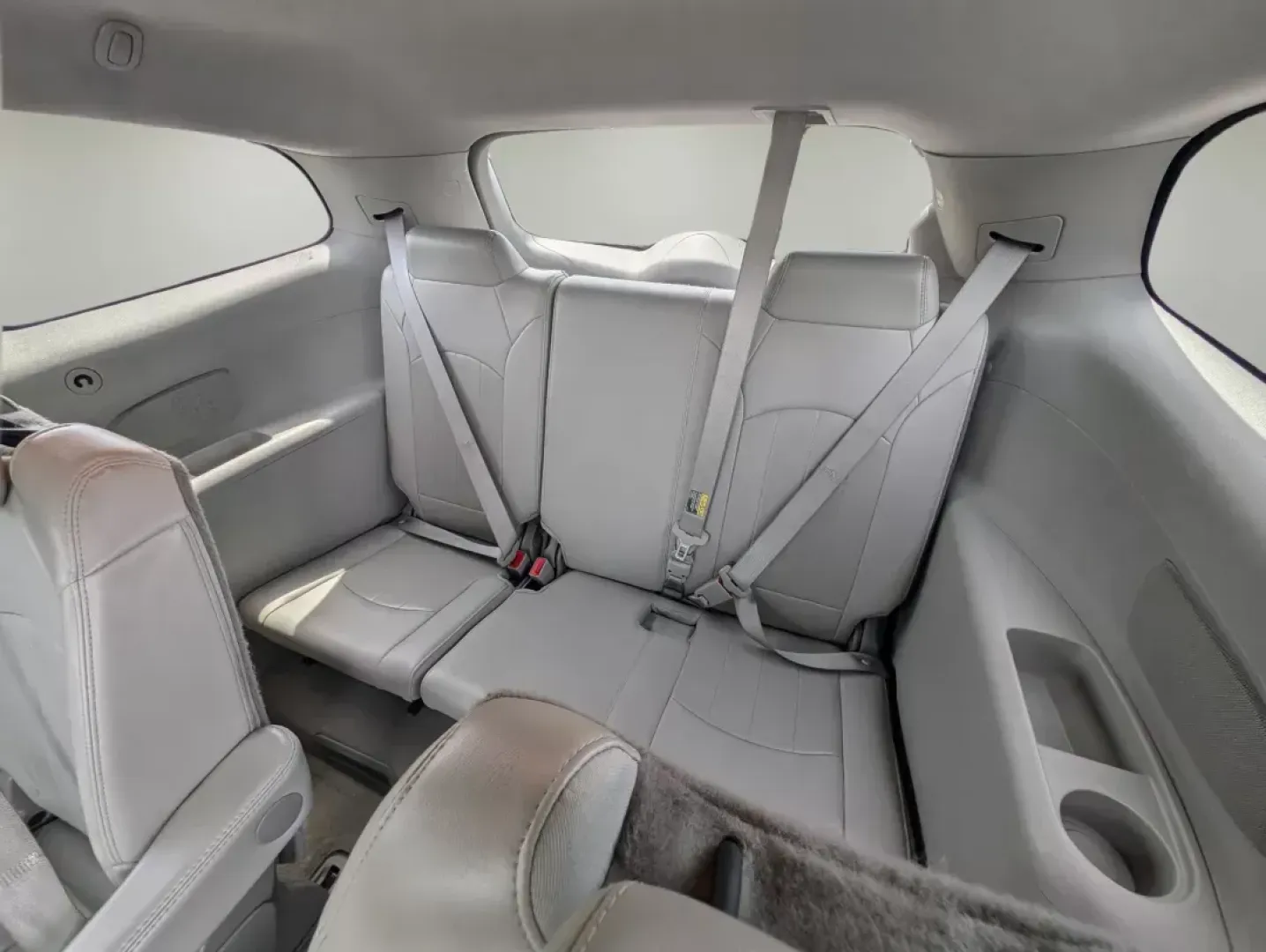 2015 /Light Titanium Buick Enclave Leather (5GAKRBKD5FJ) with an Gas V6 3.6L/217 engine, 6-Speed Automatic transmission, located at 804 22nd Ave, Phenix City, AL, 36870, (334) 297-1860, 32.484749, -85.024475 - 2015 Buick Enclave Leather - Photo#11