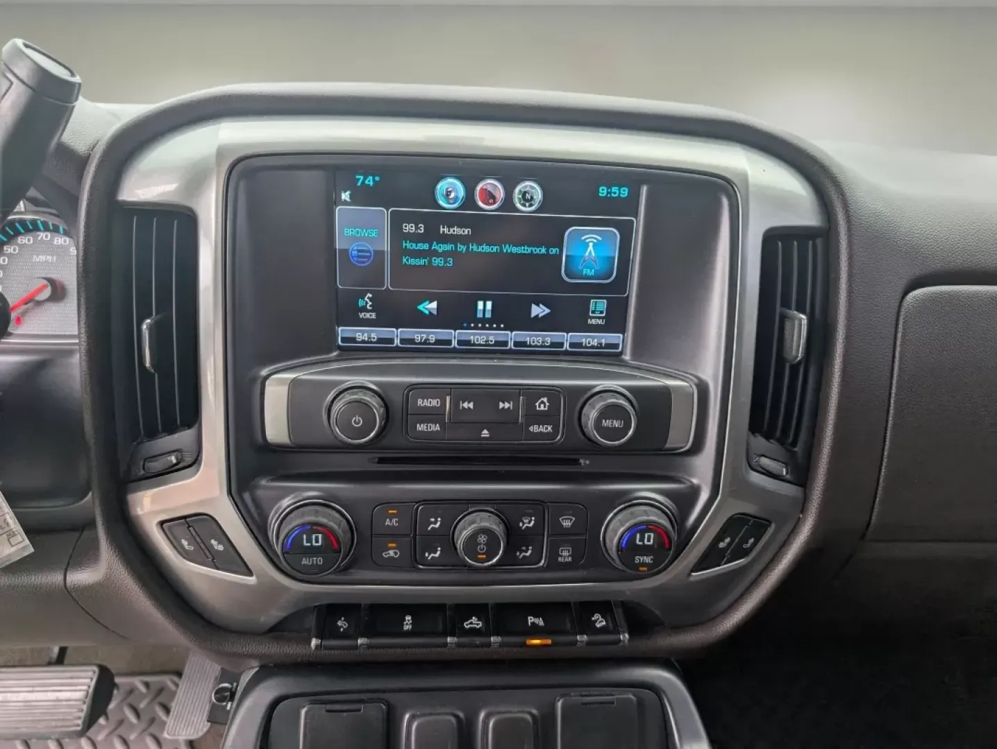 2015 /Cocoa/Dune Chevrolet Silverado 1500 LT (3GCUKRECXFG) with an Other engine, located at 1430 Gateway Drive, Opelika, AL, 36801, (334) 239-0944, 32.637871, -85.409790 - 2015 Chevrolet Silverado 1500 LT - Photo#14