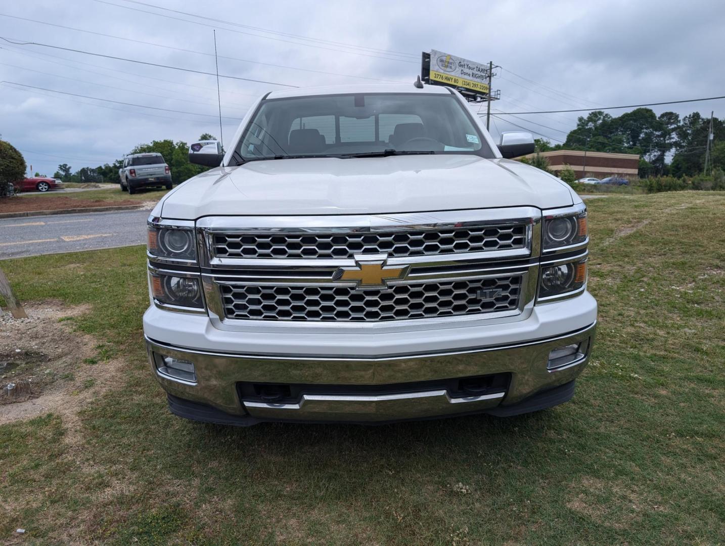 2015 /Cocoa/Dune Chevrolet Silverado 1500 LTZ (3GCUKSEC3FG) with an Gas V8 5.3L/325 engine, 6-Speed Automatic transmission, located at 1430 Gateway Drive, Opelika, AL, 36801, (334) 239-0944, 32.637871, -85.409790 - 2015 Chevrolet Silverado 1500 LTZ - Photo#1