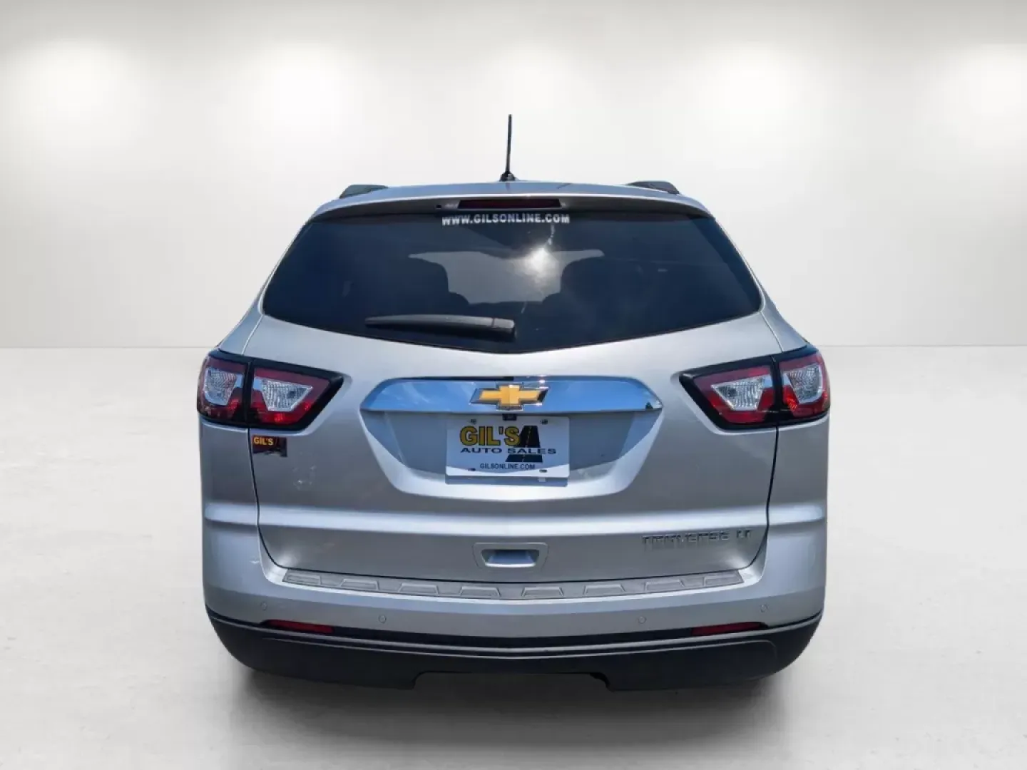 2015 /Ebony Chevrolet Traverse LT (1GNKRGKD7FJ) with an Other engine, located at 1430 Gateway Drive, Opelika, AL, 36801, (334) 239-0944, 32.637871, -85.409790 - **Discover Adventure with the 2015 Chevrolet Traverse LT at Gils Auto - Phenix City #2!**<br /> <br /> Are you ready to elevate your family adventures or weekend getaways? The 2015 Chevrolet Traverse LT is the perfect SUV for those who seek comfort, space, and reliability. With its spacious interior - Photo#5