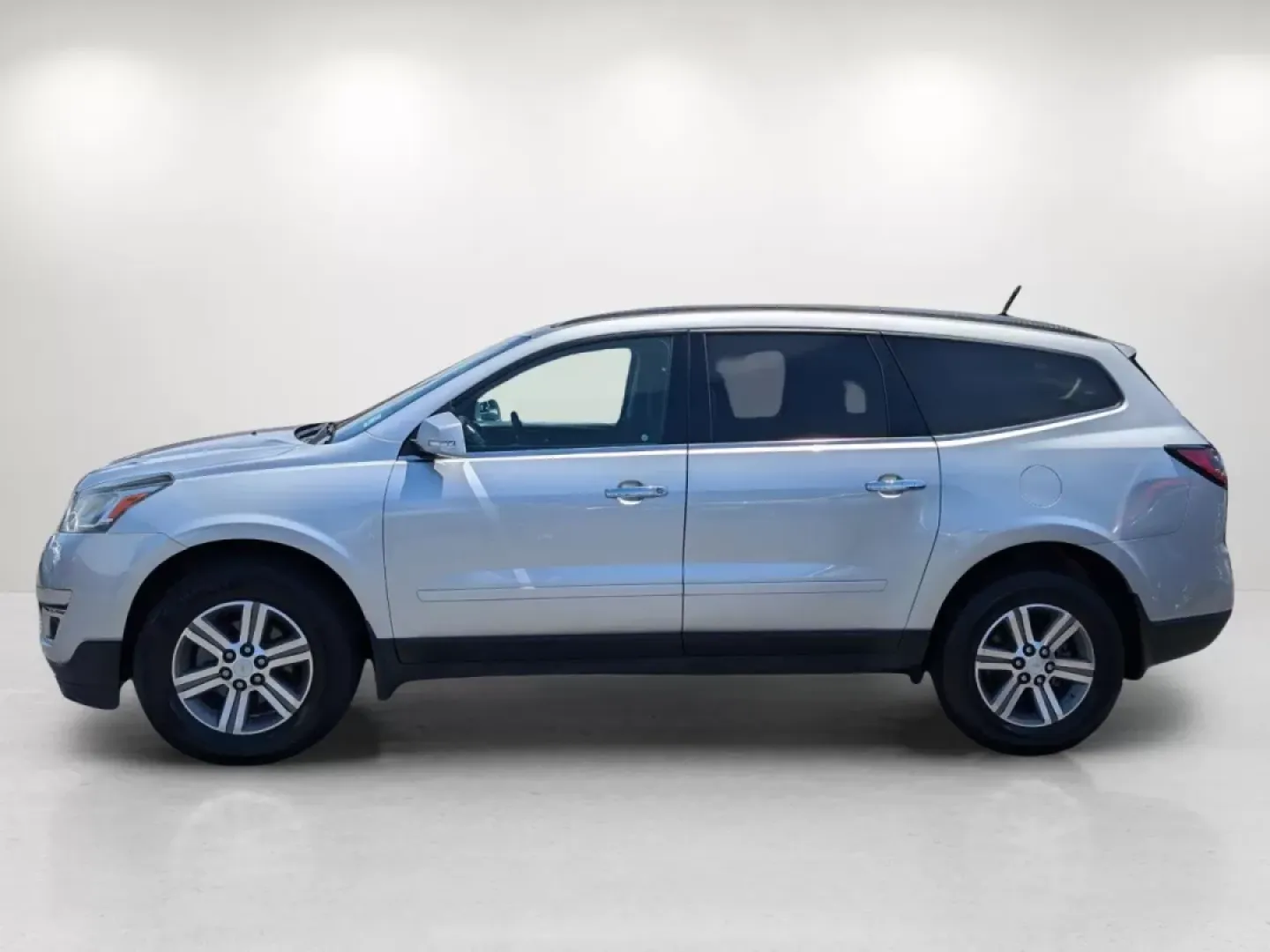 2015 /Ebony Chevrolet Traverse LT (1GNKRGKD7FJ) with an Other engine, located at 1430 Gateway Drive, Opelika, AL, 36801, (334) 239-0944, 32.637871, -85.409790 - **Discover Adventure with the 2015 Chevrolet Traverse LT at Gils Auto - Phenix City #2!**<br /> <br /> Are you ready to elevate your family adventures or weekend getaways? The 2015 Chevrolet Traverse LT is the perfect SUV for those who seek comfort, space, and reliability. With its spacious interior - Photo#7