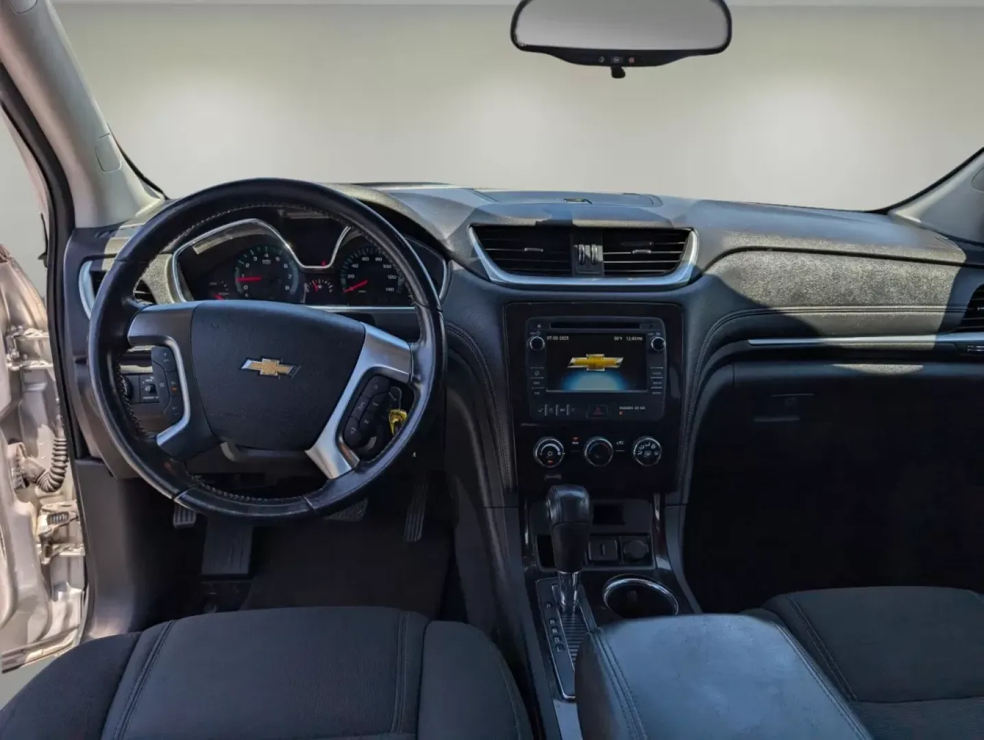 2015 /Ebony Chevrolet Traverse LT (1GNKRGKD7FJ) with an Other engine, located at 1430 Gateway Drive, Opelika, AL, 36801, (334) 239-0944, 32.637871, -85.409790 - **Discover Adventure with the 2015 Chevrolet Traverse LT at Gils Auto - Phenix City #2!**<br /> <br /> Are you ready to elevate your family adventures or weekend getaways? The 2015 Chevrolet Traverse LT is the perfect SUV for those who seek comfort, space, and reliability. With its spacious interior - Photo#12