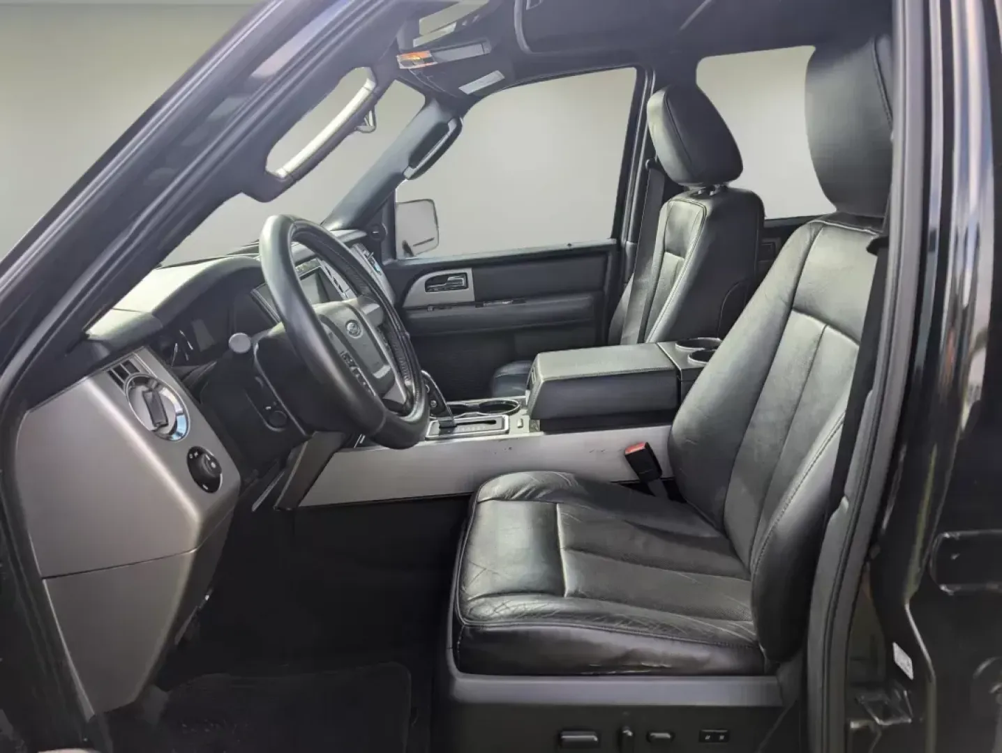 2015 Ford Expedition Limited (1FMJU1KTXFE) with an Twin Turbo Regular Unleaded V-6 3.5 L/213 engine, 6-Speed Automatic w/OD transmission, located at 3959 U.S. 80 W, Phenix City, AL, 36870, (334) 297-4885, 32.469296, -85.135185 - 2015 Ford Expedition Limited - Photo#10