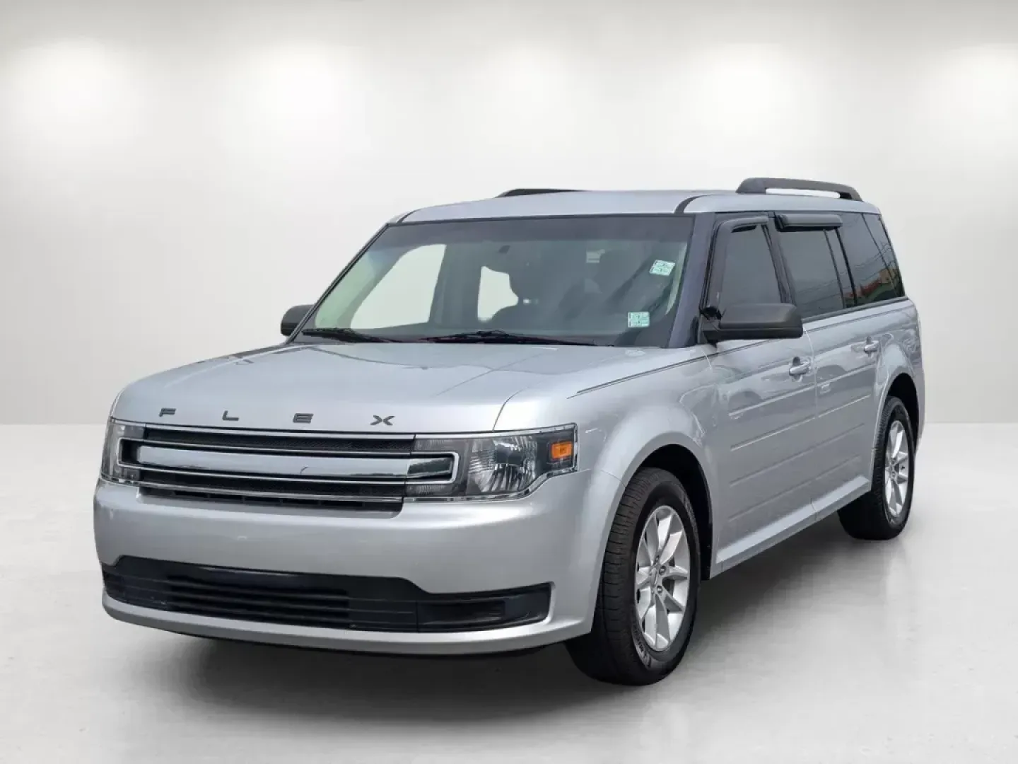 2015 Ford Flex SE (2FMGK5B87FB) with an Regular Unleaded V-6 3.5 L/213 engine, 6-Speed Automatic w/OD transmission, located at 3959 U.S. 80 W, Phenix City, AL, 36870, (334) 297-4885, 32.469296, -85.135185 - 2015 Ford Flex SE - Photo#1