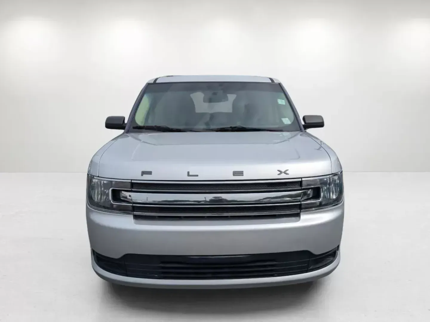 2015 Ford Flex SE (2FMGK5B87FB) with an Regular Unleaded V-6 3.5 L/213 engine, 6-Speed Automatic w/OD transmission, located at 3959 U.S. 80 W, Phenix City, AL, 36870, (334) 297-4885, 32.469296, -85.135185 - 2015 Ford Flex SE - Photo#2