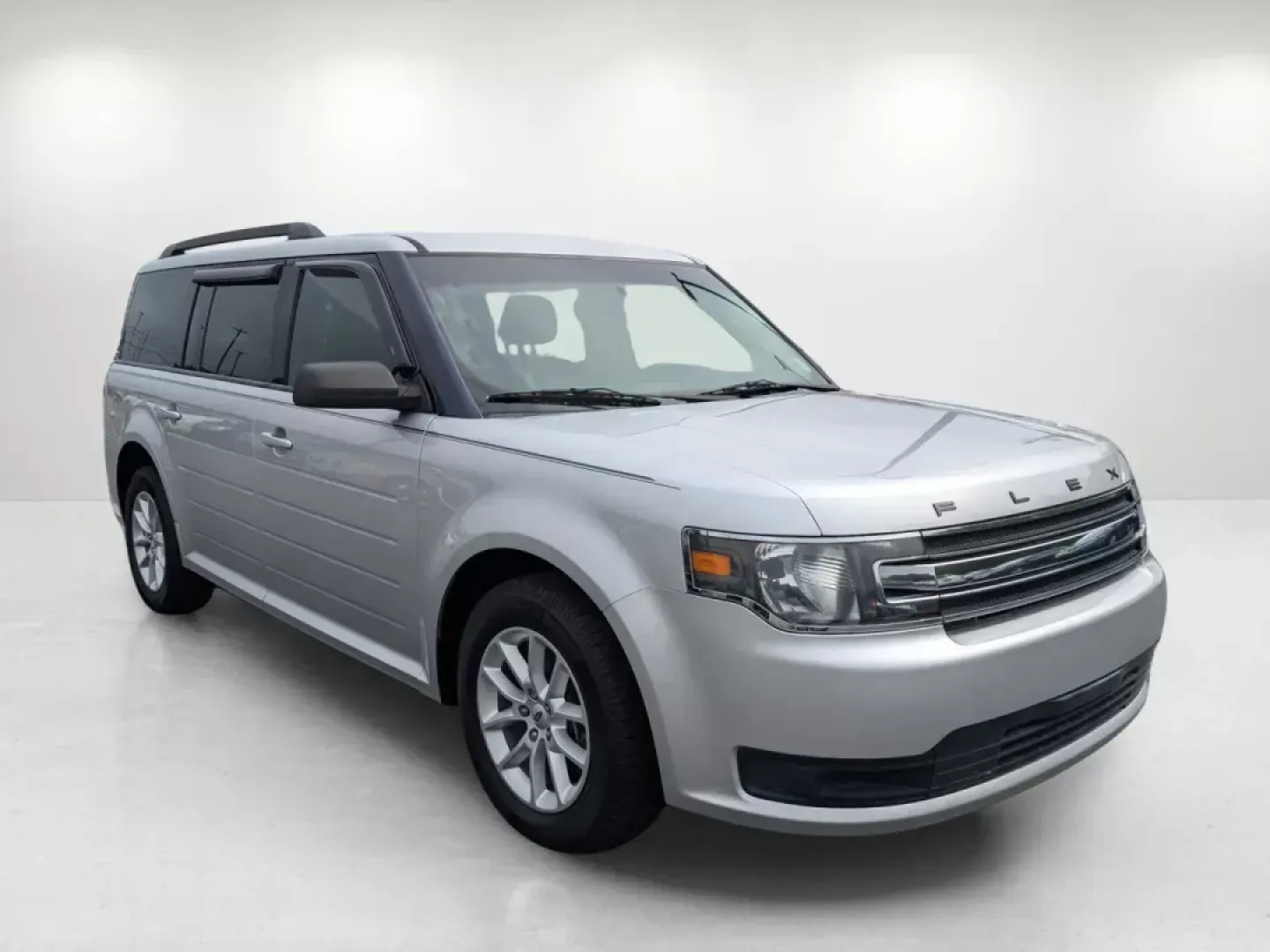 2015 Ford Flex SE (2FMGK5B87FB) with an Regular Unleaded V-6 3.5 L/213 engine, 6-Speed Automatic w/OD transmission, located at 3959 U.S. 80 W, Phenix City, AL, 36870, (334) 297-4885, 32.469296, -85.135185 - 2015 Ford Flex SE - Photo#3