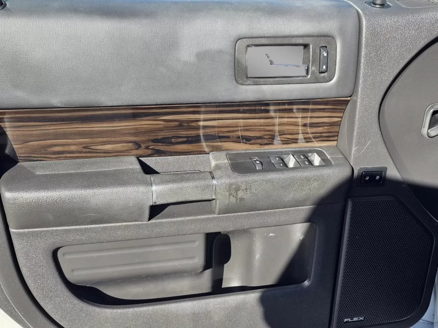 2015 Ford Flex SEL (2FMHK6C84FB) with an Other engine, located at 1430 Gateway Drive, Opelika, AL, 36801, (334) 239-0944, 32.637871, -85.409790 - **Discover Adventure with the 2015 Ford Flex SEL at Gils Auto!**<br /> <br /> Are you looking for a versatile vehicle that perfectly complements your active lifestyle? Whether you're a growing family, a weekend adventurer, or someone who simply enjoys the spaciousness of a well-designed crossover, t - Photo#8