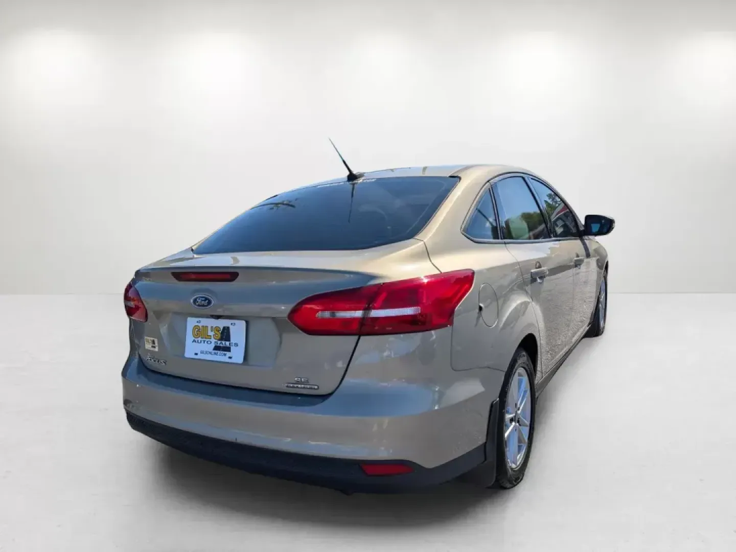 2015 Ford Focus SE (1FADP3F22FL) with an Other engine, located at 1430 Gateway Drive, Opelika, AL, 36801, (334) 239-0944, 32.637871, -85.409790 - **Discover the Perfect Sedan for Your Lifestyle at Gils Auto - Opelika!**<br /> <br /> Are you on the hunt for a reliable vehicle that fits your busy lifestyle? Whether you're a budget-conscious buyer seeking a dependable daily commuter, or a growing family needing a spacious and comfortable ride, t - Photo#4