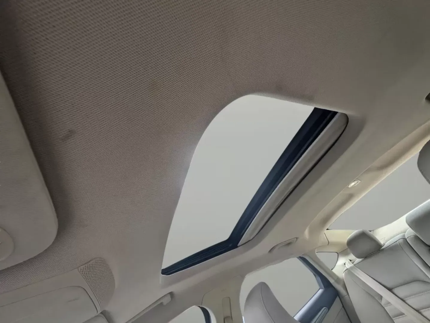 2015 Ford Fusion SE (3FA6P0H76FR) with an Other engine, located at 804 22nd Ave, Phenix City, AL, 36870, (334) 297-1860, 32.484749, -85.024475 - Are you ready for a vehicle that effortlessly blends comfort, style, and practicality? Look no further than this stunning 2015 Ford Fusion SE, a versatile sedan perfect for growing families, daily commuters, or anyone seeking a reliable vehicle for weekend adventures. With a sleek copper exterior an - Photo#16