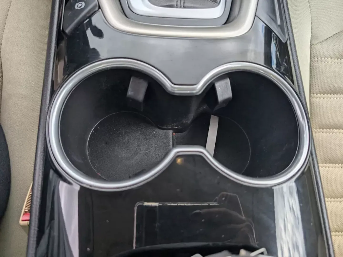 2015 Ford Fusion SE (3FA6P0H76FR) with an Other engine, located at 7000 Northlake Connector, Columbus, GA, 31904, (706) 987-8085, 32.524975, -84.978134 - 2015 Ford Fusion SE - Photo#13