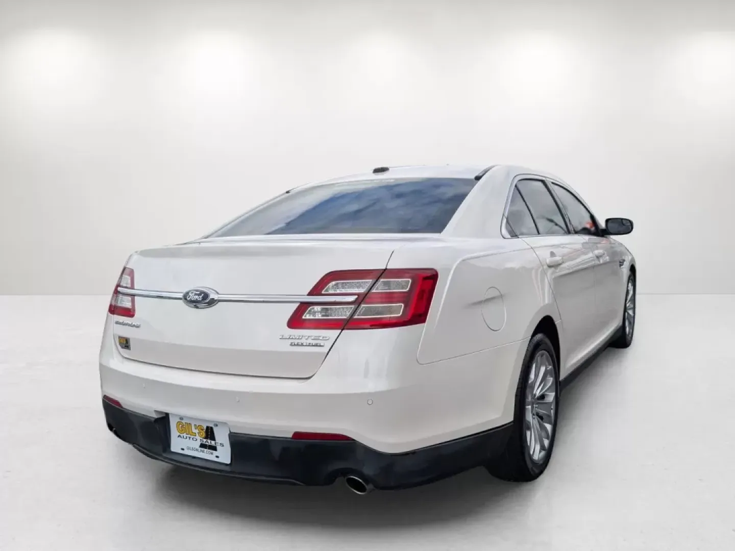 2015 Ford Taurus Limited (1FAHP2F89FG) with an Other engine, located at 5115 14th Ave., Columbus, GA, 31904, (706) 323-0345, 32.511494, -84.971046 - **Experience Comfort and Confidence with the 2015 Ford Taurus Limited at Gils Auto - Phenix City!**<br /> <br /> Are you in search of a versatile vehicle that caters to your lifestyle? Look no further than the 2015 Ford Taurus Limited, available now at Gils Auto, your trusted Buy Here Pay Here deale - Photo#4