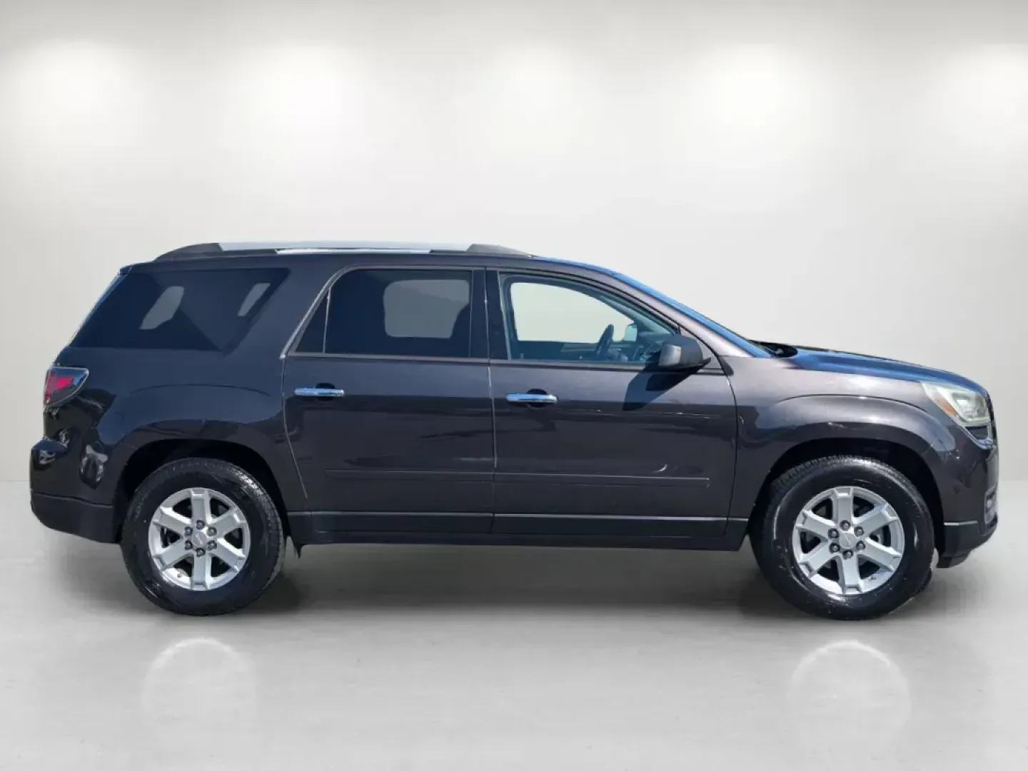 2015 /Ebony GMC Acadia SLE (1GKKRPKD9FJ) with an Gas V6 3.6L/220 engine, 6-Speed Automatic transmission, located at 5115 14th Ave., Columbus, GA, 31904, (706) 323-0345, 32.511494, -84.971046 - **Discover the Perfect Family Companion: 2015 GMC Acadia at Gils Auto - Columbus**<br /> <br /> If you're searching for a dependable SUV that combines comfort, versatility, and style, look no further than this 2015 GMC Acadia SLE, now available at Gils Auto - Columbus. Perfect for growing families o - Photo#3