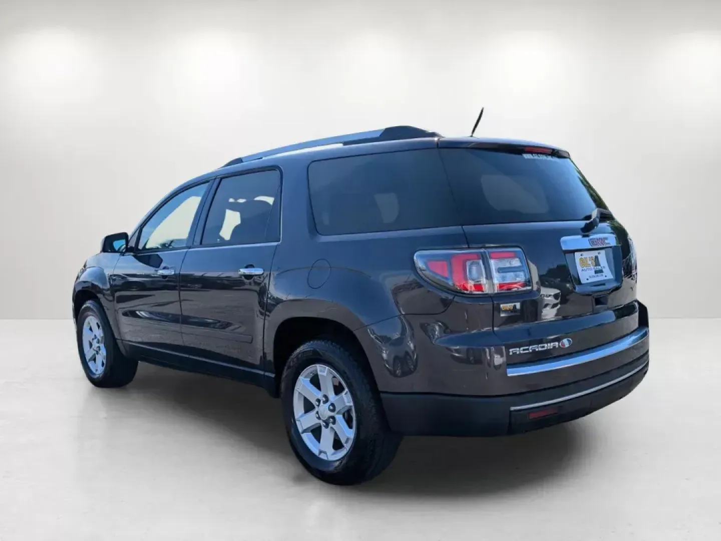 2015 /Ebony GMC Acadia SLE (1GKKRPKD9FJ) with an Gas V6 3.6L/220 engine, 6-Speed Automatic transmission, located at 5115 14th Ave., Columbus, GA, 31904, (706) 323-0345, 32.511494, -84.971046 - **Discover the Perfect Family Companion: 2015 GMC Acadia at Gils Auto - Columbus**<br /> <br /> If you're searching for a dependable SUV that combines comfort, versatility, and style, look no further than this 2015 GMC Acadia SLE, now available at Gils Auto - Columbus. Perfect for growing families o - Photo#6