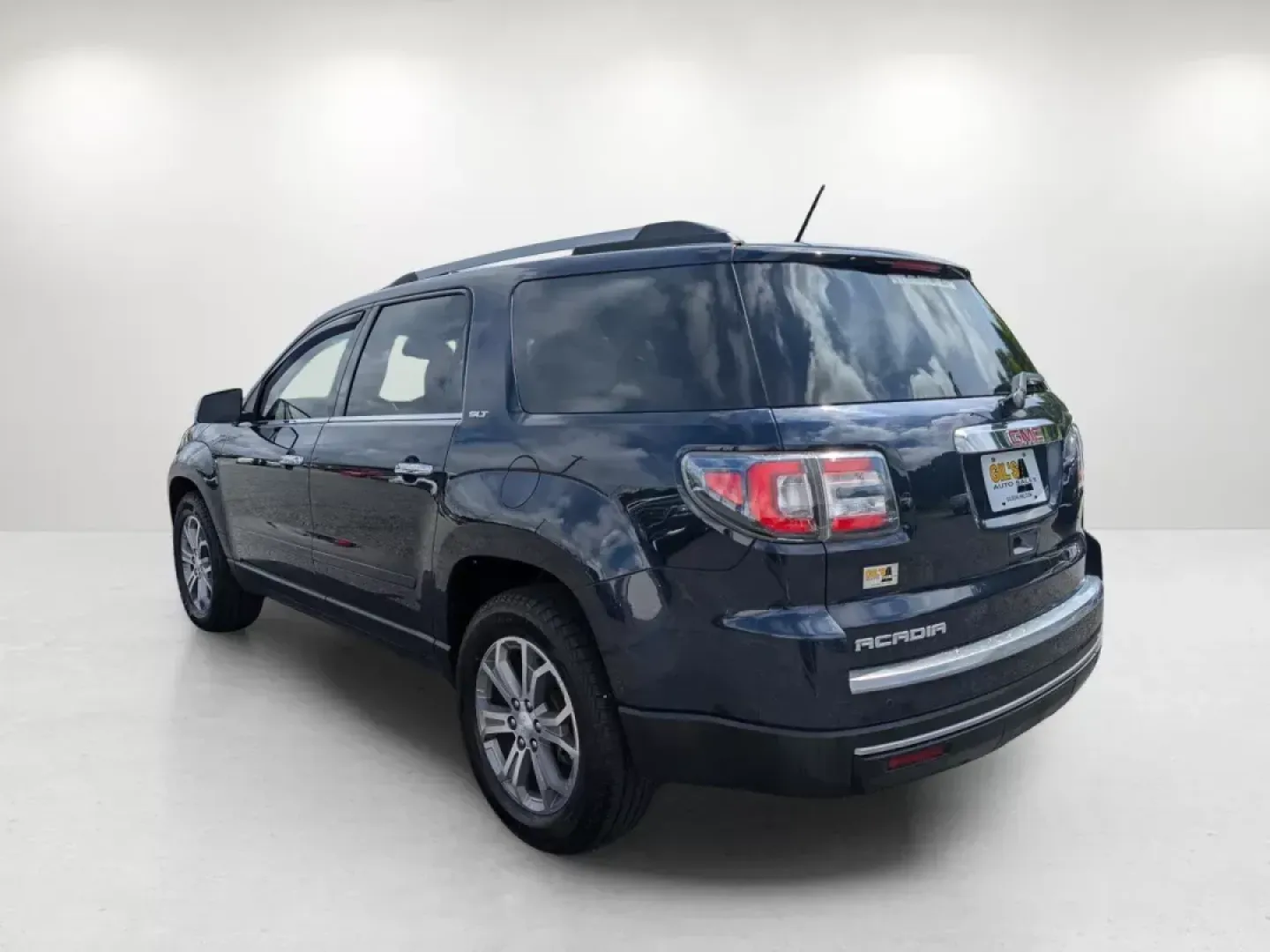 2015 /Light Titanium GMC Acadia SLT (1GKKRRKD0FJ) with an Gas V6 3.6L/220 engine, 6-Speed Automatic transmission, located at 521 Old Farm Lane Rd, Prattville, AL, 36066, (334) 325-1505, 32.482460, -86.416367 - **2015 GMC Acadia SLT: The Perfect Family SUV for Adventures in Prattville!**<br /> <br /> Are you searching for a reliable and spacious SUV that's perfect for weekend getaways, daily commutes, and everything in between? Look no further than the 2015 GMC Acadia SLT, now available at Gils Auto in Pra - Photo#6