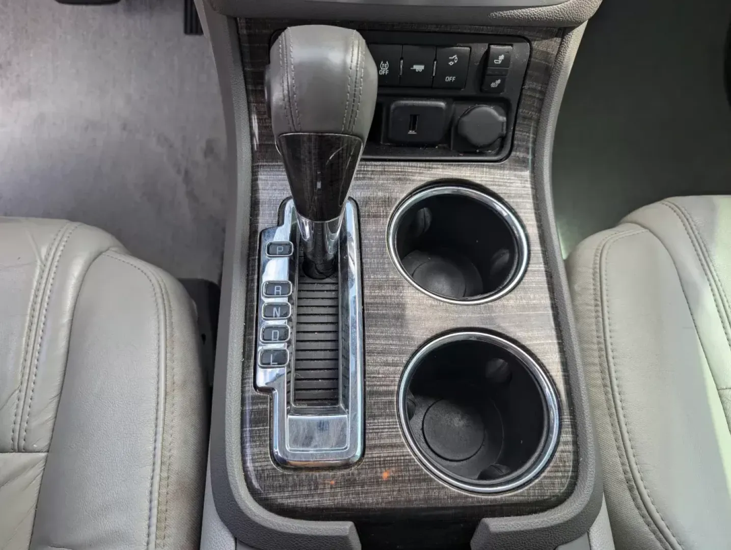 2015 /Light Titanium GMC Acadia SLT (1GKKRRKD0FJ) with an Gas V6 3.6L/220 engine, 6-Speed Automatic transmission, located at 521 Old Farm Lane Rd, Prattville, AL, 36066, (334) 325-1505, 32.482460, -86.416367 - **2015 GMC Acadia SLT: The Perfect Family SUV for Adventures in Prattville!**<br /> <br /> Are you searching for a reliable and spacious SUV that's perfect for weekend getaways, daily commutes, and everything in between? Look no further than the 2015 GMC Acadia SLT, now available at Gils Auto in Pra - Photo#13