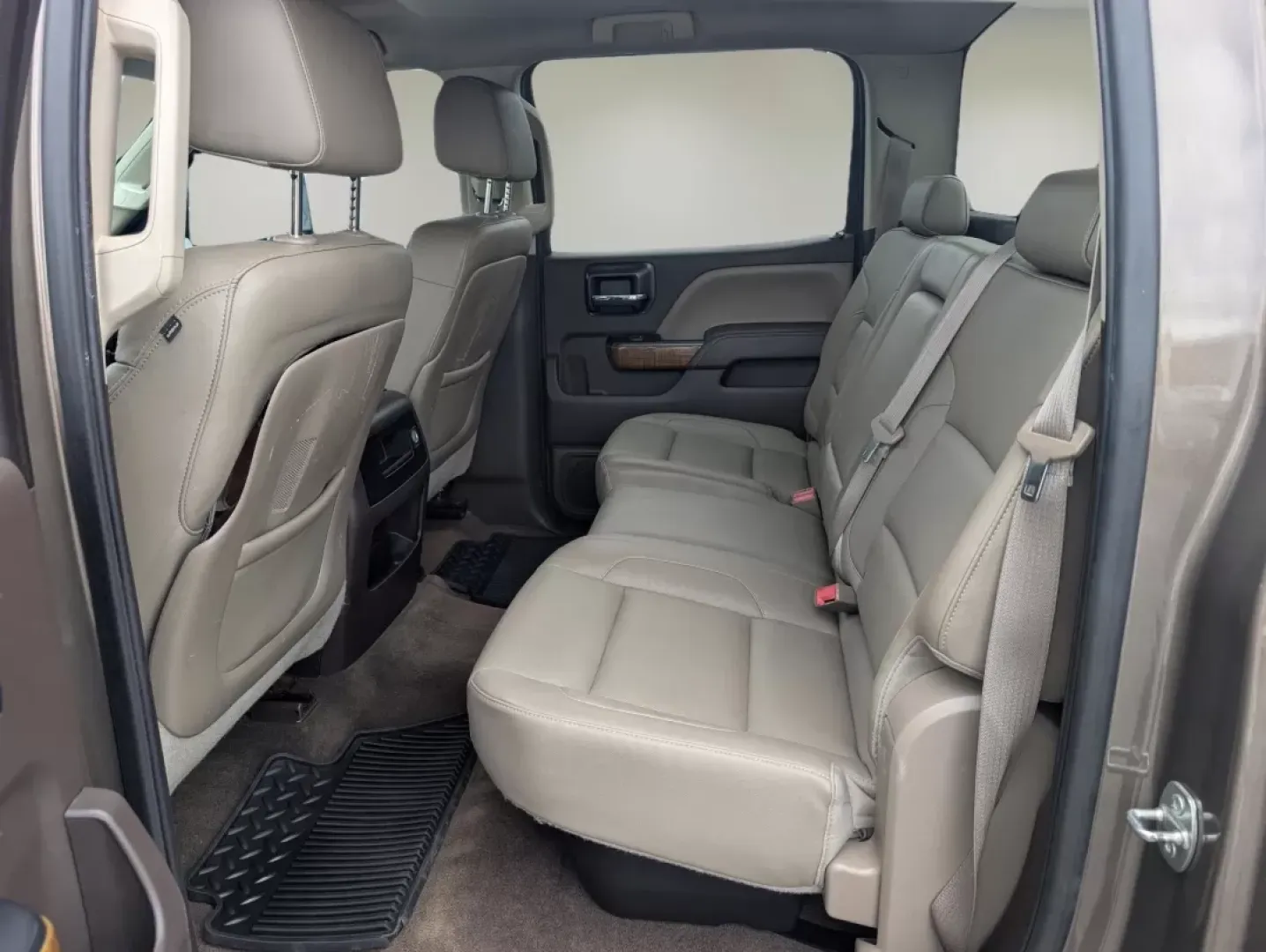 2015 /Cocoa/Dune GMC Sierra 2500HD SLT (1GT12ZE89FF) with an Other engine, located at 3959 U.S. 80 W, Phenix City, AL, 36870, (334) 297-4885, 32.469296, -85.135185 - **Unleash Adventure with the 2015 GMC Sierra 2500HD SLT at Gils Auto - Your Trusted Buy Here Pay Here Dealer in Phenix City, AL!**<br /> <br /> Are you ready to elevate your weekend adventures or tackle your daily commute with confidence? Look no further than the robust and stylish 2015 GMC Sierra 2 - Photo#10