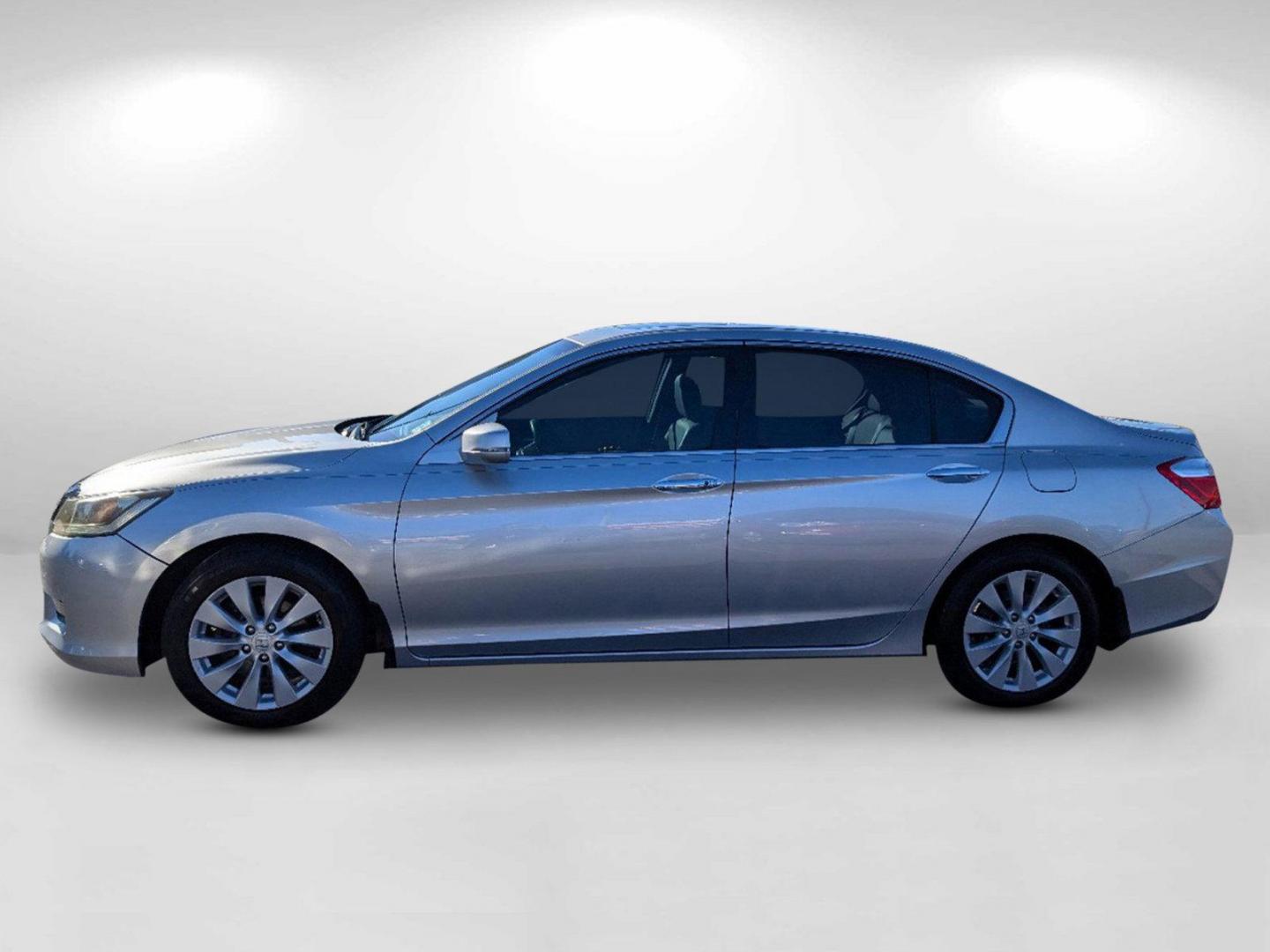 2015 Honda Accord Sedan EX-L (1HGCR3F82FA) with an Regular Unleaded V-6 3.5 L/212 engine, 6-Speed Automatic w/OD transmission, located at 521 Old Farm Lane Rd, Prattville, AL, 36066, (334) 325-1505, 32.482460, -86.416367 - 2015 Honda Accord Sedan EX-L - Photo#7