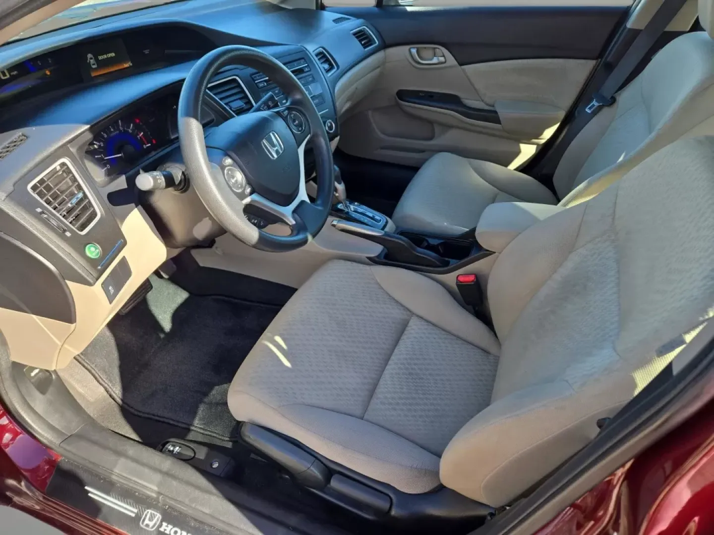 2015 Honda Civic Sedan LX (19XFB2F51FE) with an Other engine, located at 1430 Gateway Drive, Opelika, AL, 36801, (334) 239-0944, 32.637871, -85.409790 - Discover the perfect blend of reliability and affordability with the 2015 Honda Civic Sedan LX, available now at Gils Auto in Phenix City, AL. Whether you're commuting to work, running errands around town, or embarking on weekend adventures, this versatile sedan is designed for your lifestyle. With - Photo#11