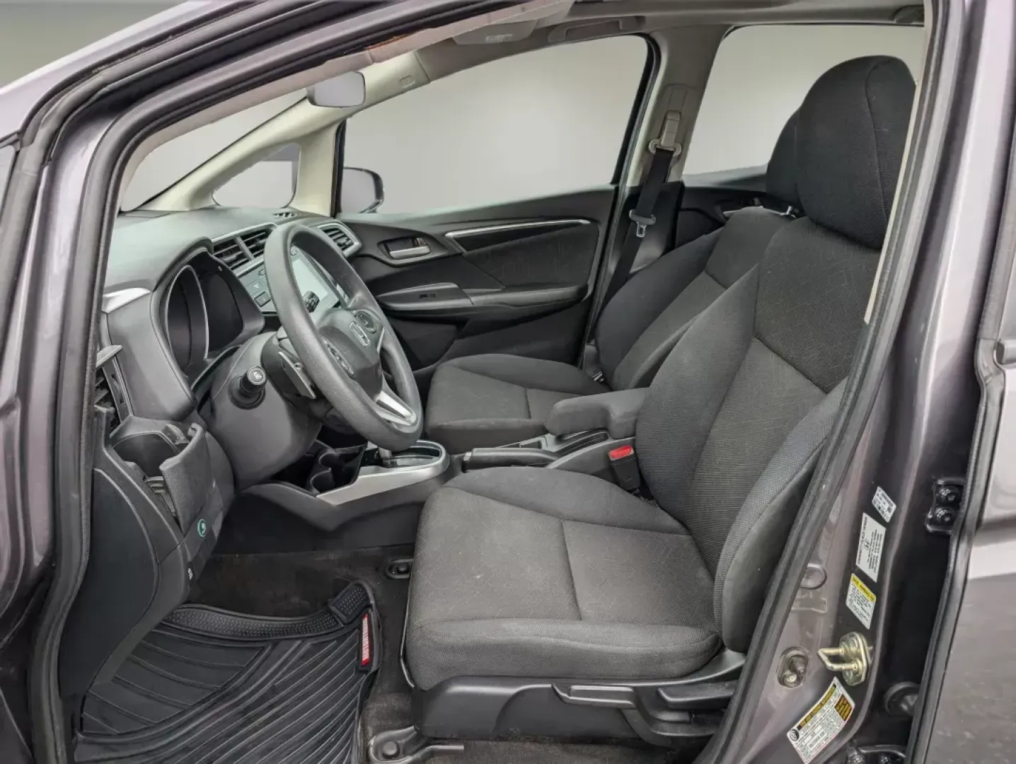 2015 Honda Fit (3HGGK5H85FM) with an Regular Unleaded I-4 1.5 L/91 engine, 1-Speed CVT w/OD transmission, located at 521 Old Farm Lane Rd, Prattville, AL, 36066, (334) 325-1505, 32.482460, -86.416367 - 2015 Honda Fit - Photo#9
