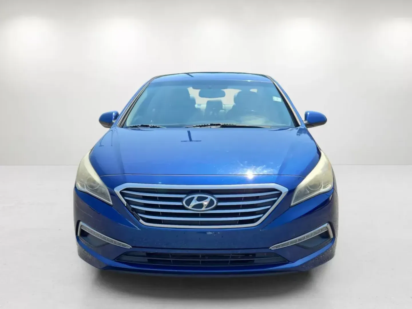 2015 /Gray Hyundai Sonata 2.4L SE (5NPE24AF7FH) with an Other engine, located at 1430 Gateway Drive, Opelika, AL, 36801, (334) 239-0944, 32.637871, -85.409790 - ### Cruise into Comfort with the 2015 Hyundai Sonata 2.4L SE at Gils Auto - Opelika<br /> <br /> Are you in the market for a reliable sedan that perfectly balances comfort, style, and efficiency? Look no further than the 2015 Hyundai Sonata 2.4L SE, an ideal vehicle for daily commuters, growing fami - Photo#1