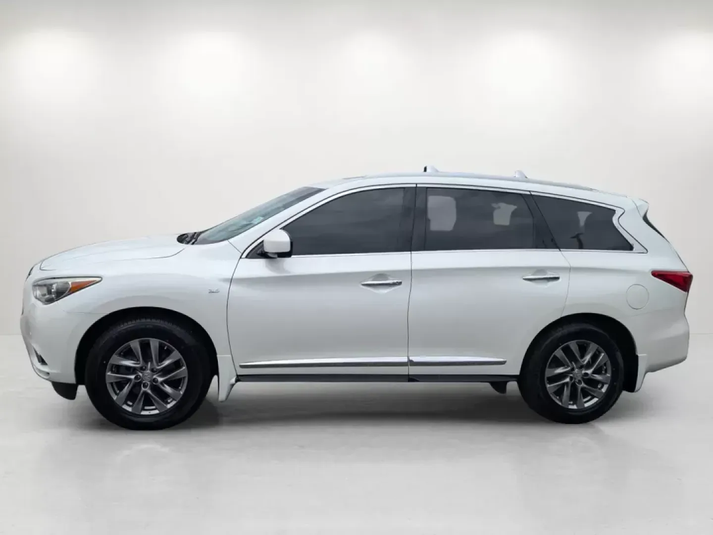 2015 /Java Infiniti QX60 (5N1AL0MN5FC) with an Premium Unleaded V-6 3.5 L/213 engine, 1-Speed CVT w/OD transmission, located at 804 22nd Ave, Phenix City, AL, 36870, (334) 297-1860, 32.484749, -85.024475 - **Discover Unmatched Luxury and Versatility with the 2015 Infiniti QX60 at Gils Auto Phenix City #2**<br /> <br /> If you're searching for a vehicle that perfectly balances family comfort and everyday practicality, look no further than the 2015 Infiniti QX60. This spacious SUV is more than just a m - Photo#8