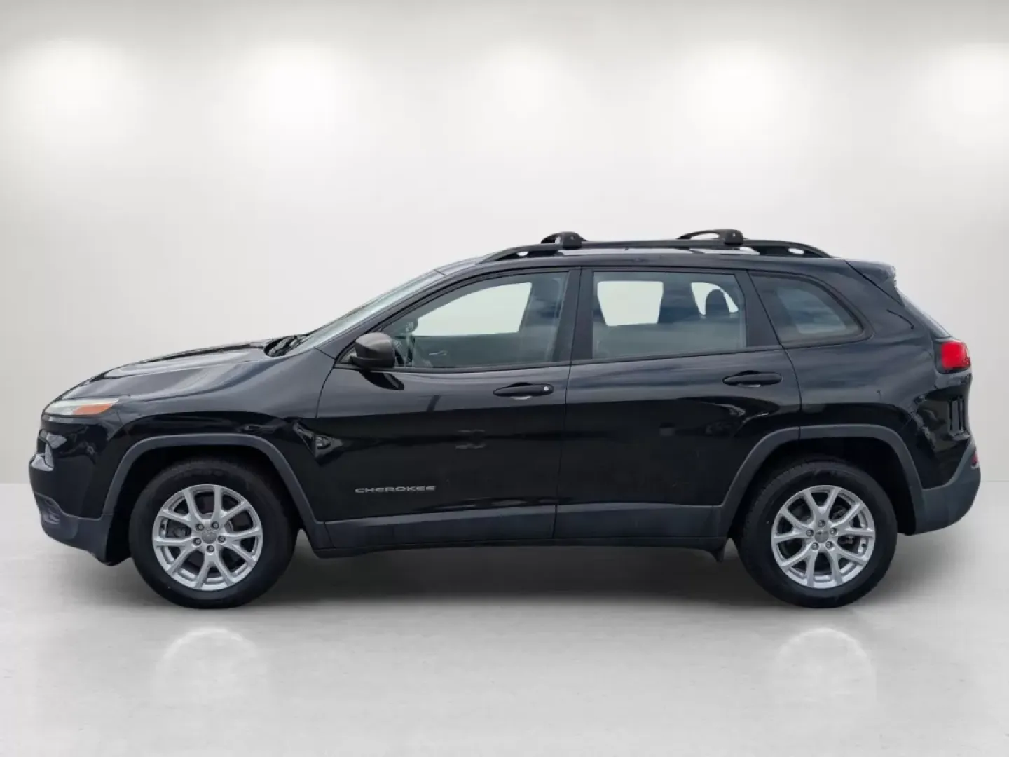 2015 /Black Jeep Cherokee Sport (1C4PJLAB8FW) with an Other engine, located at 5115 14th Ave., Columbus, GA, 31904, (706) 323-0345, 32.511494, -84.971046 - **Discover Adventure with the 2015 Jeep Cherokee Sport - Perfect for Your Next Journey!**<br /> <br /> Are you looking for a vehicle that can seamlessly transition from your daily commute to weekend getaways? The 2015 Jeep Cherokee Sport is your ideal companion, designed for those with an adventurou - Photo#7