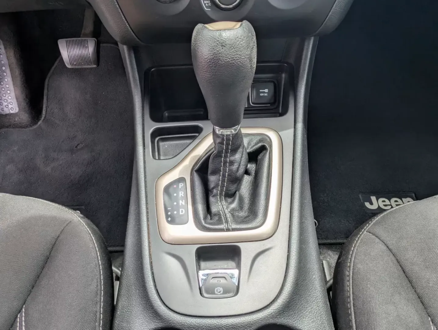 2015 /Black Jeep Cherokee Sport (1C4PJLAB8FW) with an Other engine, located at 5115 14th Ave., Columbus, GA, 31904, (706) 323-0345, 32.511494, -84.971046 - **Discover Adventure with the 2015 Jeep Cherokee Sport - Perfect for Your Next Journey!**<br /> <br /> Are you looking for a vehicle that can seamlessly transition from your daily commute to weekend getaways? The 2015 Jeep Cherokee Sport is your ideal companion, designed for those with an adventurou - Photo#13