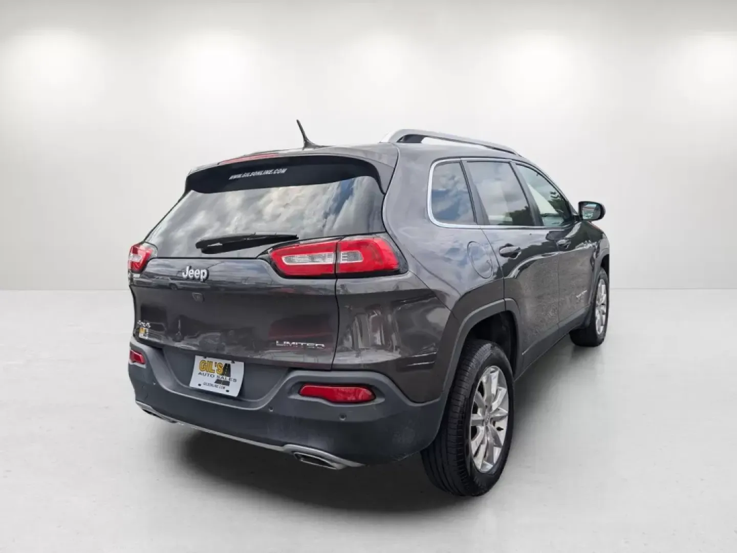 2015 /Lt Frost Beige/Black Jeep Cherokee Limited (1C4PJMDS6FW) with an Other engine, located at 3959 U.S. 80 W, Phenix City, AL, 36870, (334) 297-4885, 32.469296, -85.135185 - **Adventure Awaits with This 2015 Jeep Cherokee Limited at Gils Auto Phenix City, AL!**<br /> <br /> Whether you're a weekend warrior seeking thrills off the beaten path or a busy professional needing a reliable ride for daily commutes, this 2015 Jeep Cherokee Limited is perfectly suited for your l - Photo#4