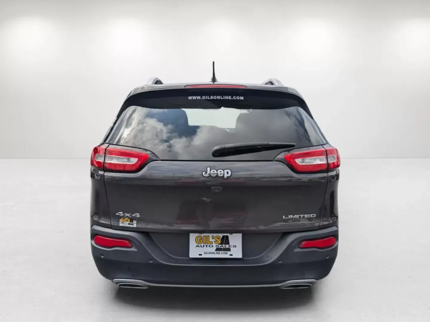 2015 /Lt Frost Beige/Black Jeep Cherokee Limited (1C4PJMDS6FW) with an Other engine, located at 3959 U.S. 80 W, Phenix City, AL, 36870, (334) 297-4885, 32.469296, -85.135185 - **Adventure Awaits with This 2015 Jeep Cherokee Limited at Gils Auto Phenix City, AL!**<br /> <br /> Whether you're a weekend warrior seeking thrills off the beaten path or a busy professional needing a reliable ride for daily commutes, this 2015 Jeep Cherokee Limited is perfectly suited for your l - Photo#5