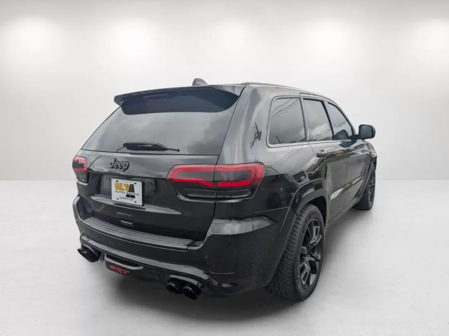 2015 /Black Jeep Grand Cherokee SRT (1C4RJFDJXFC) with an Other engine, located at 1430 Gateway Drive, Opelika, AL, 36801, (334) 239-0944, 32.637871, -85.409790 - **Elevate Your Adventures with the 2015 Jeep Grand Cherokee SRT at Gils Auto!**<br /> <br /> Are you ready to take your outdoor adventures to the next level? Whether it's cruising along the Chattahoochee River, tackling rugged terrains at nearby hiking trails, or simply enjoying a comfortable ride t - Photo#4