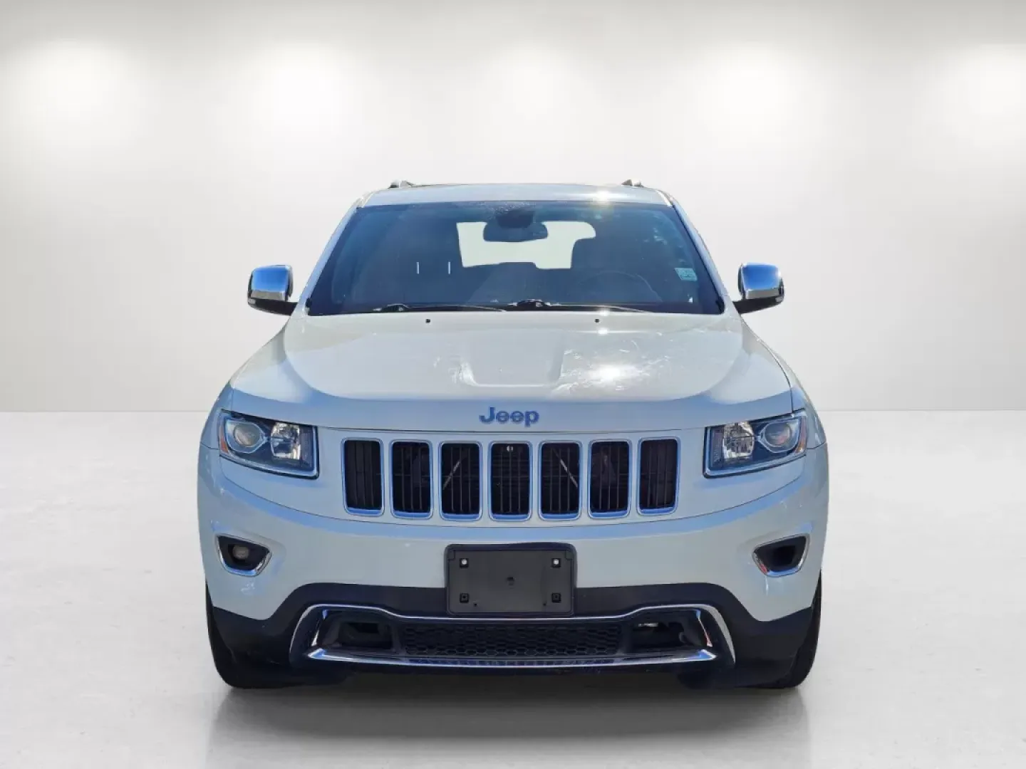 2015 /Black Jeep Grand Cherokee Limited (1C4RJFBG2FC) with an Other engine, located at 1430 Gateway Drive, Opelika, AL, 36801, (334) 239-0944, 32.637871, -85.409790 - **Explore New Adventures with the 2015 Jeep Grand Cherokee Limited-Perfect for Every Lifestyle!**<br /> <br /> Are you on the lookout for a reliable SUV that can seamlessly transition from weekday commutes to weekend getaways? Look no further! The 2015 Jeep Grand Cherokee Limited is here at Gils Aut - Photo#1