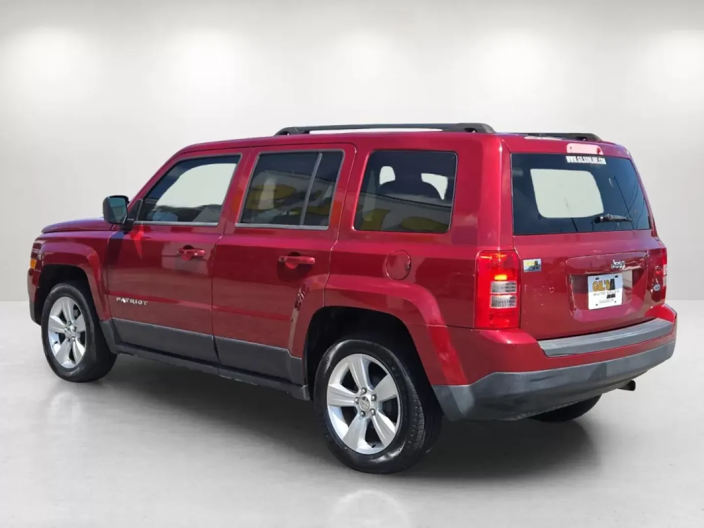 2015 /Dark Slate Gray Jeep Patriot Latitude (1C4NJPFBXFD) with an Other engine, located at 804 22nd Ave, Phenix City, AL, 36870, (334) 297-1860, 32.484749, -85.024475 - 2015 Jeep Patriot Latitude - Photo#6