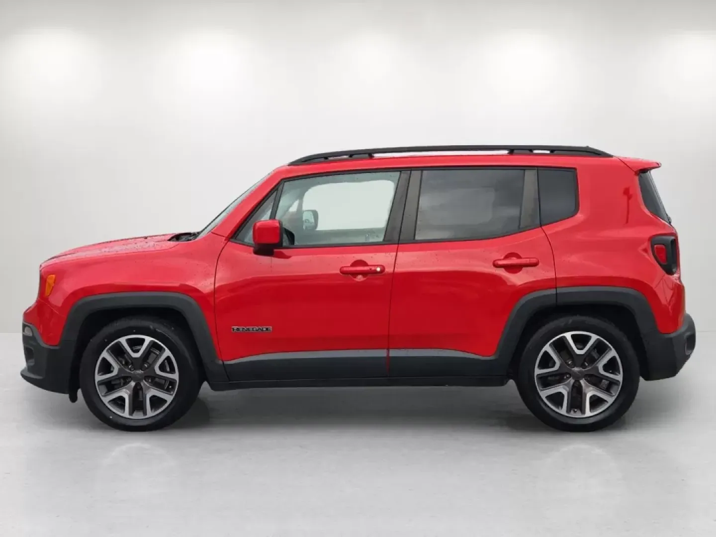 2015 /Black Jeep Renegade Latitude (ZACCJABT9FP) with an Other engine, located at 521 Old Farm Lane Rd, Prattville, AL, 36066, (334) 325-1505, 32.482460, -86.416367 - Elevate your daily commute or weekend getaways with the versatile 2015 Jeep Renegade Latitude, now available at Gils Auto in Phenix City, AL. This sporty crossover is designed to seamlessly integrate into your active lifestyle, whether you're navigating city streets or exploring scenic backroads. Wi - Photo#8