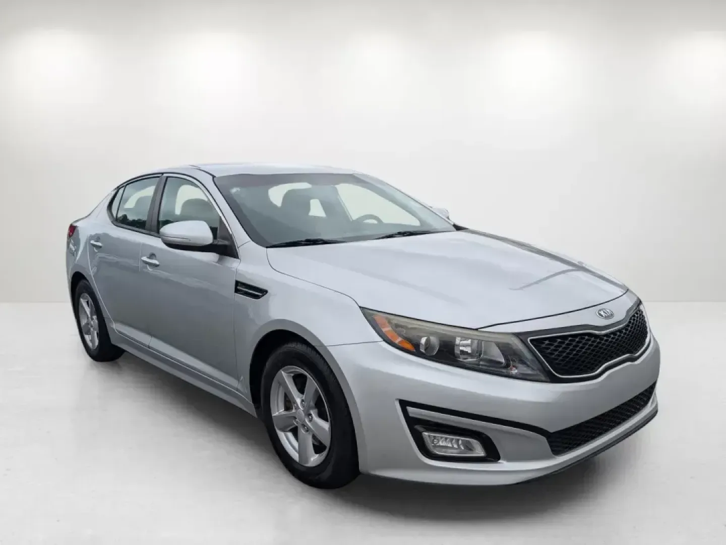 2015 /Black Kia Optima LX (5XXGM4A78FG) with an Regular Unleaded I-4 2.4 L/144 engine, 6-Speed Automatic w/OD transmission, located at 5115 14th Ave., Columbus, GA, 31904, (706) 323-0345, 32.511494, -84.971046 - 2015 Kia Optima LX - Photo#2