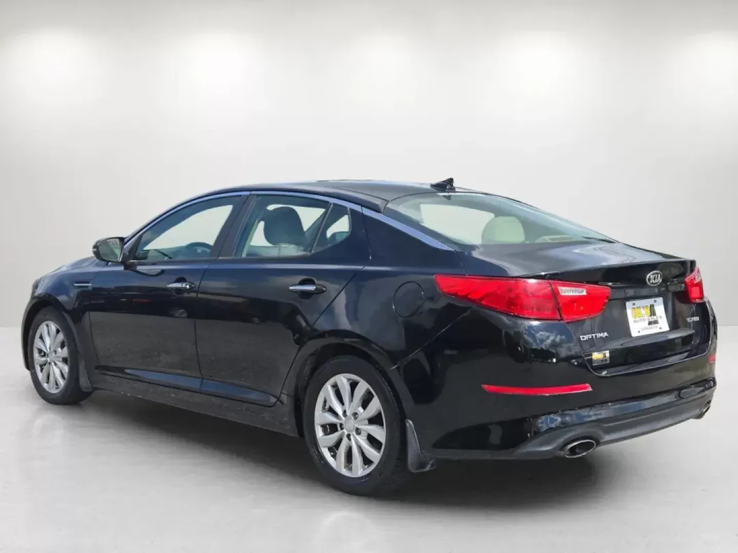 2015 /Beige Kia Optima EX (5XXGN4A74FG) with an Other engine, located at 521 Old Farm Lane Rd, Prattville, AL, 36066, (334) 325-1505, 32.482460, -86.416367 - **Discover Your Next Adventure with the 2015 Kia Optima EX Perfect for Family Road Trips and Daily Commutes!**<br /> <br /> Are you in search of a reliable sedan that suits both your family outings and everyday drives? Look no further! Gils Auto in Prattville, AL, proudly presents this impressive 2 - Photo#6