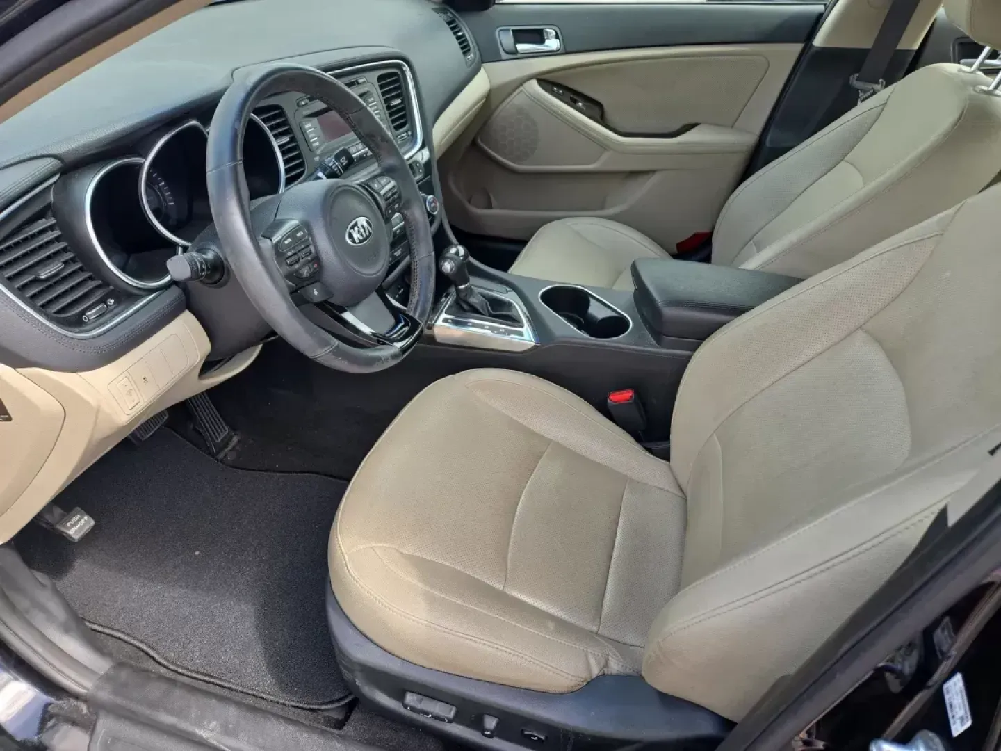 2015 /Beige Kia Optima EX (5XXGN4A74FG) with an Other engine, located at 521 Old Farm Lane Rd, Prattville, AL, 36066, (334) 325-1505, 32.482460, -86.416367 - **Discover Your Next Adventure with the 2015 Kia Optima EX Perfect for Family Road Trips and Daily Commutes!**<br /> <br /> Are you in search of a reliable sedan that suits both your family outings and everyday drives? Look no further! Gils Auto in Prattville, AL, proudly presents this impressive 2 - Photo#11
