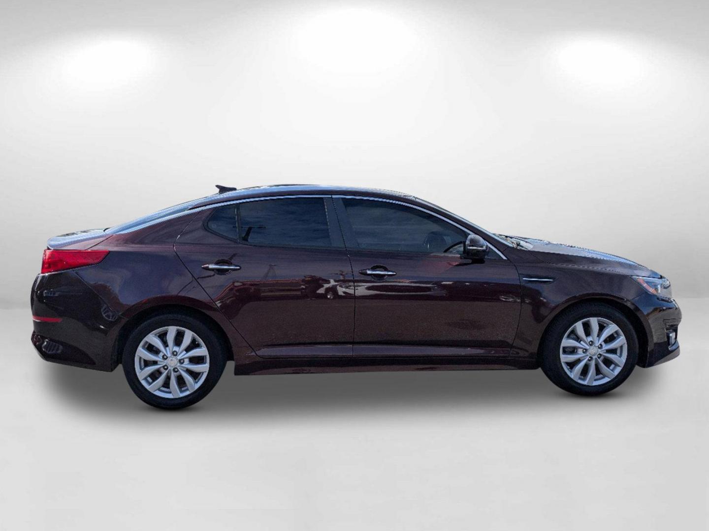 2015 /Beige Kia Optima LX (5XXGM4A7XFG) with an Regular Unleaded I-4 2.4 L/144 engine, 6-Speed Automatic w/OD transmission, located at 7000 Northlake Connector, Columbus, GA, 31904, (706) 987-8085, 32.524975, -84.978134 - 2015 Kia Optima LX - Photo#5