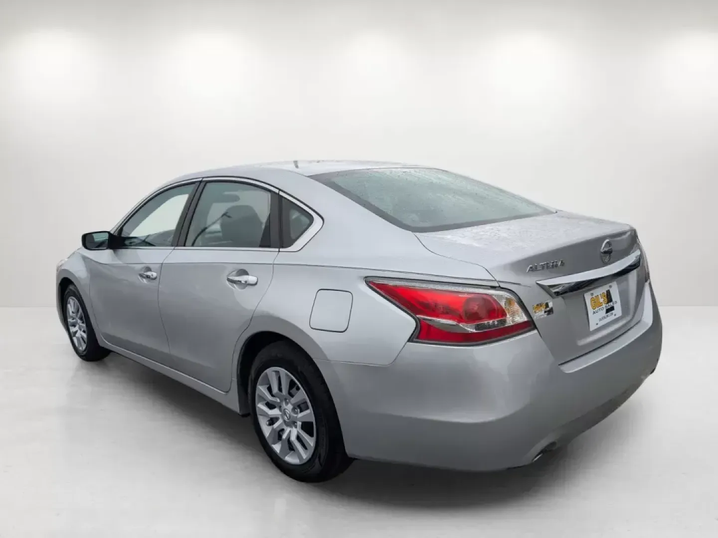 2015 /Charcoal Nissan Altima 2.5 (1N4AL3AP8FC) with an Regular Unleaded I-4 2.5 L/152 engine, 1-Speed CVT w/OD transmission, located at 5115 14th Ave., Columbus, GA, 31904, (706) 323-0345, 32.511494, -84.971046 - 2015 Nissan Altima 2.5 - Photo#6