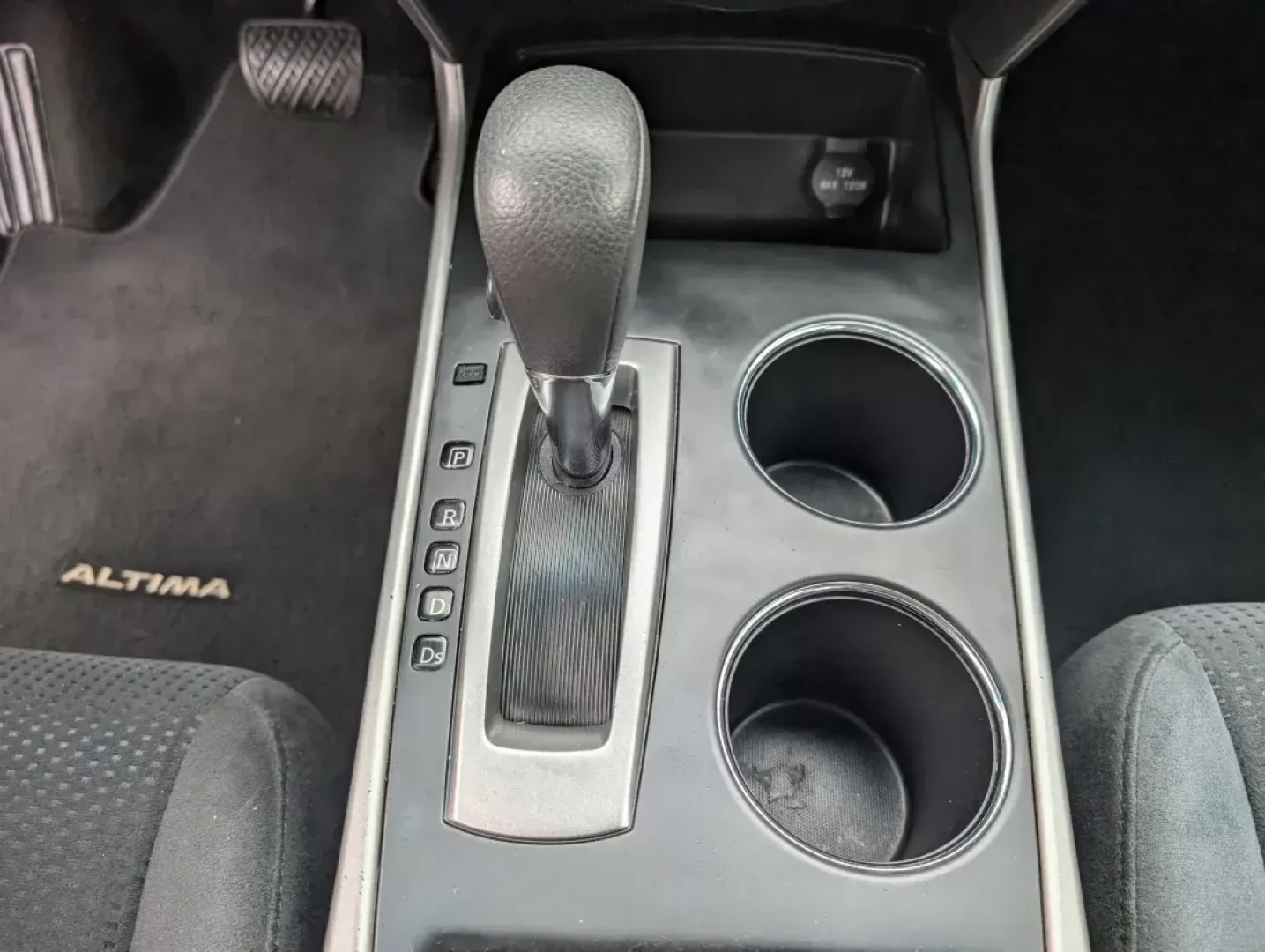 2015 /Charcoal Nissan Altima 2.5 (1N4AL3AP8FC) with an Regular Unleaded I-4 2.5 L/152 engine, 1-Speed CVT w/OD transmission, located at 5115 14th Ave., Columbus, GA, 31904, (706) 323-0345, 32.511494, -84.971046 - 2015 Nissan Altima 2.5 - Photo#12