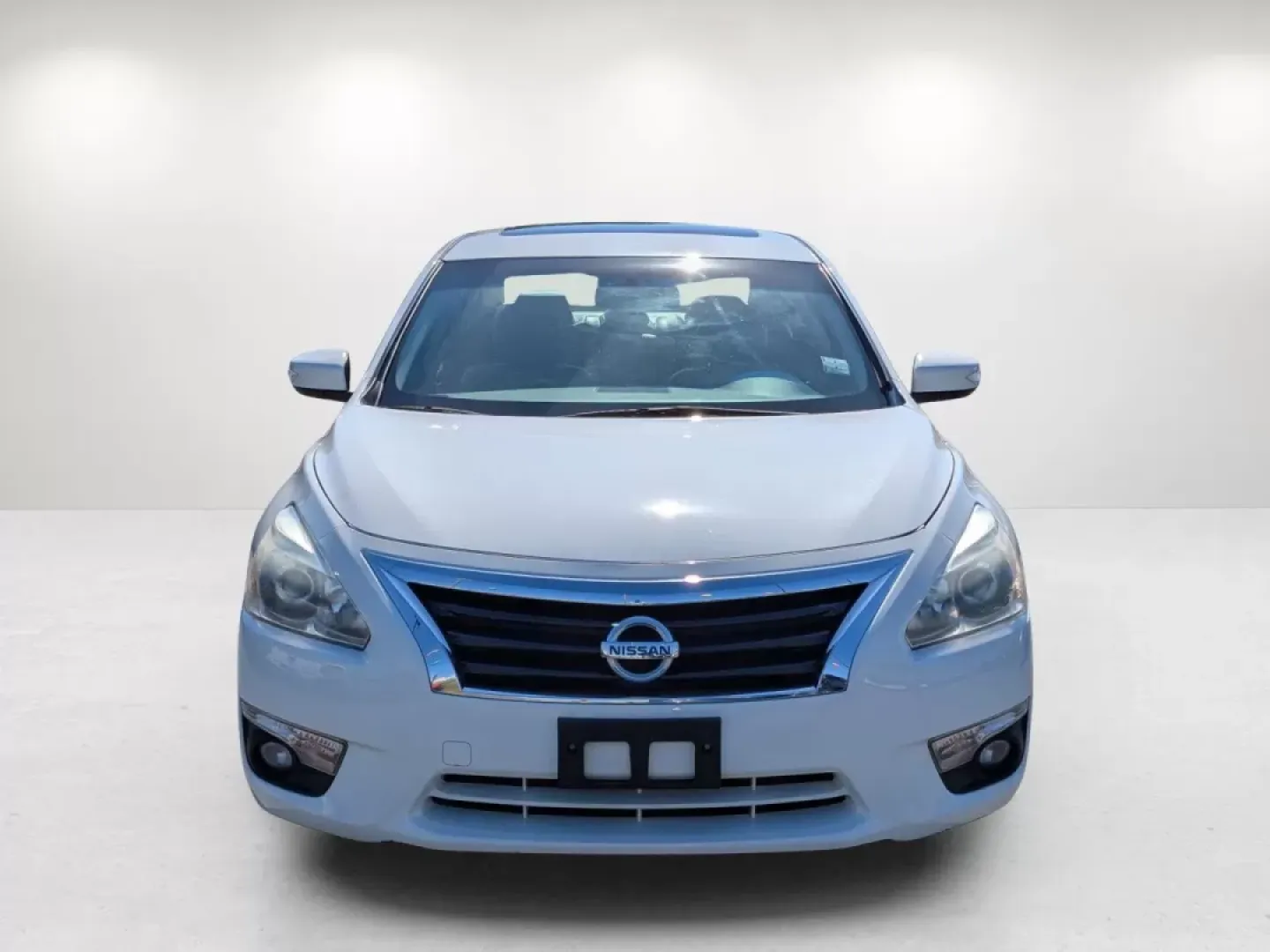 2015 /Beige Nissan Altima 2.5 SV (1N4AL3AP5FC) with an Other engine, located at 521 Old Farm Lane Rd, Prattville, AL, 36066, (334) 325-1505, 32.482460, -86.416367 - **Drive Your Future with the 2015 Nissan Altima Perfect for Your Lifestyle!**<br /> <br /> Are you in search of a reliable sedan that complements your lifestyle, whether it's daily commuting, family road trips, or simply navigating the urban landscape of Phenix City? Look no further! Gils Auto in P - Photo#1